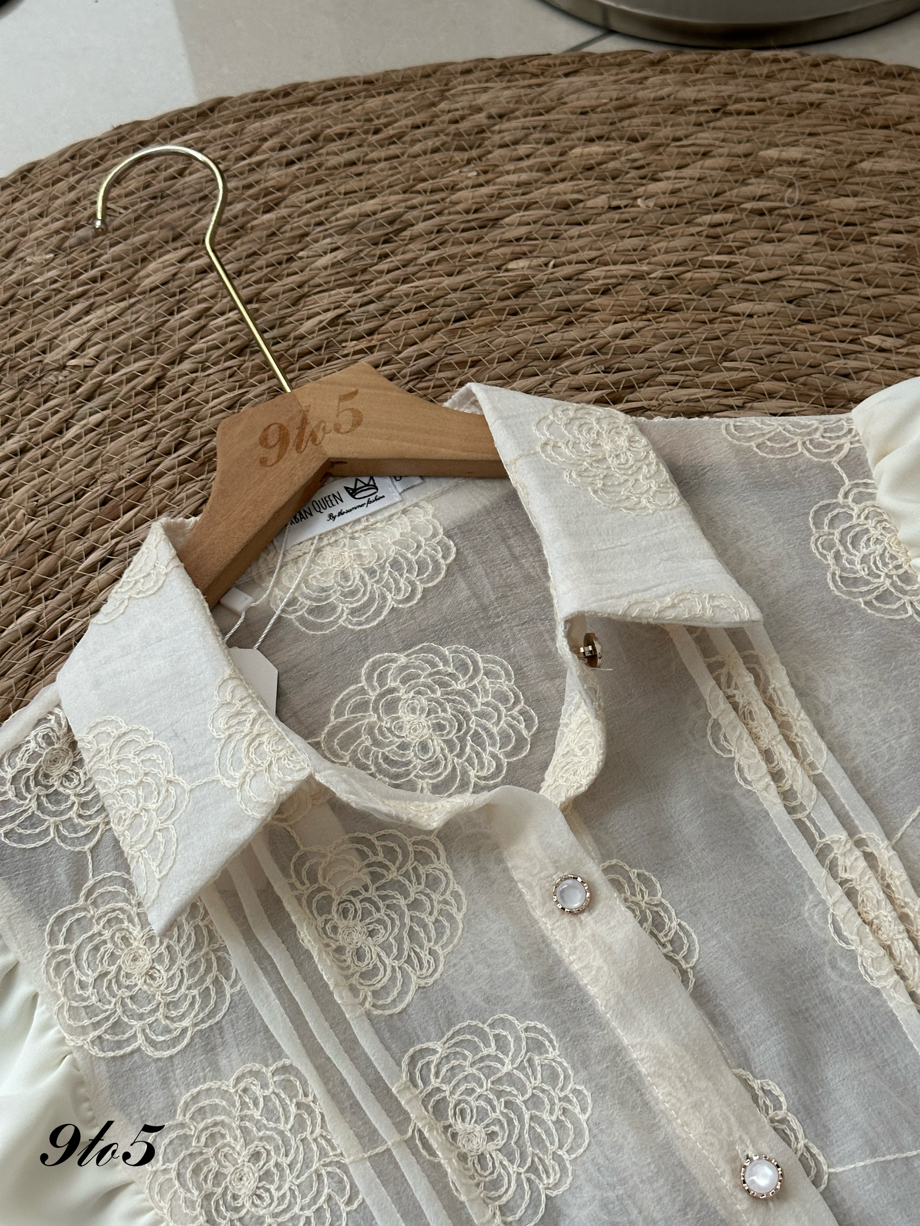 T3967 Ruffle Sleeve Floral Shirt - Cream