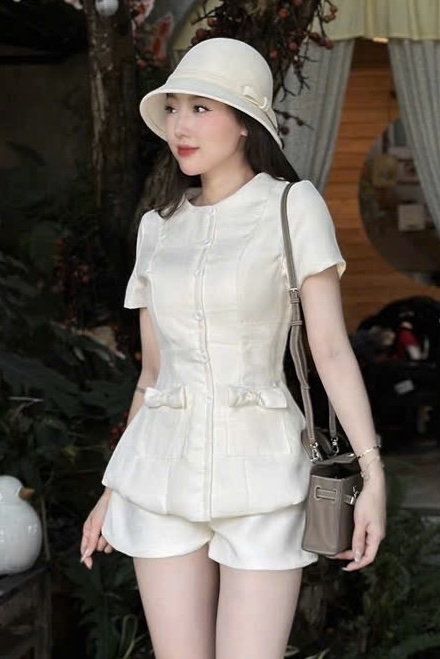 優雅女士亞麻套裝