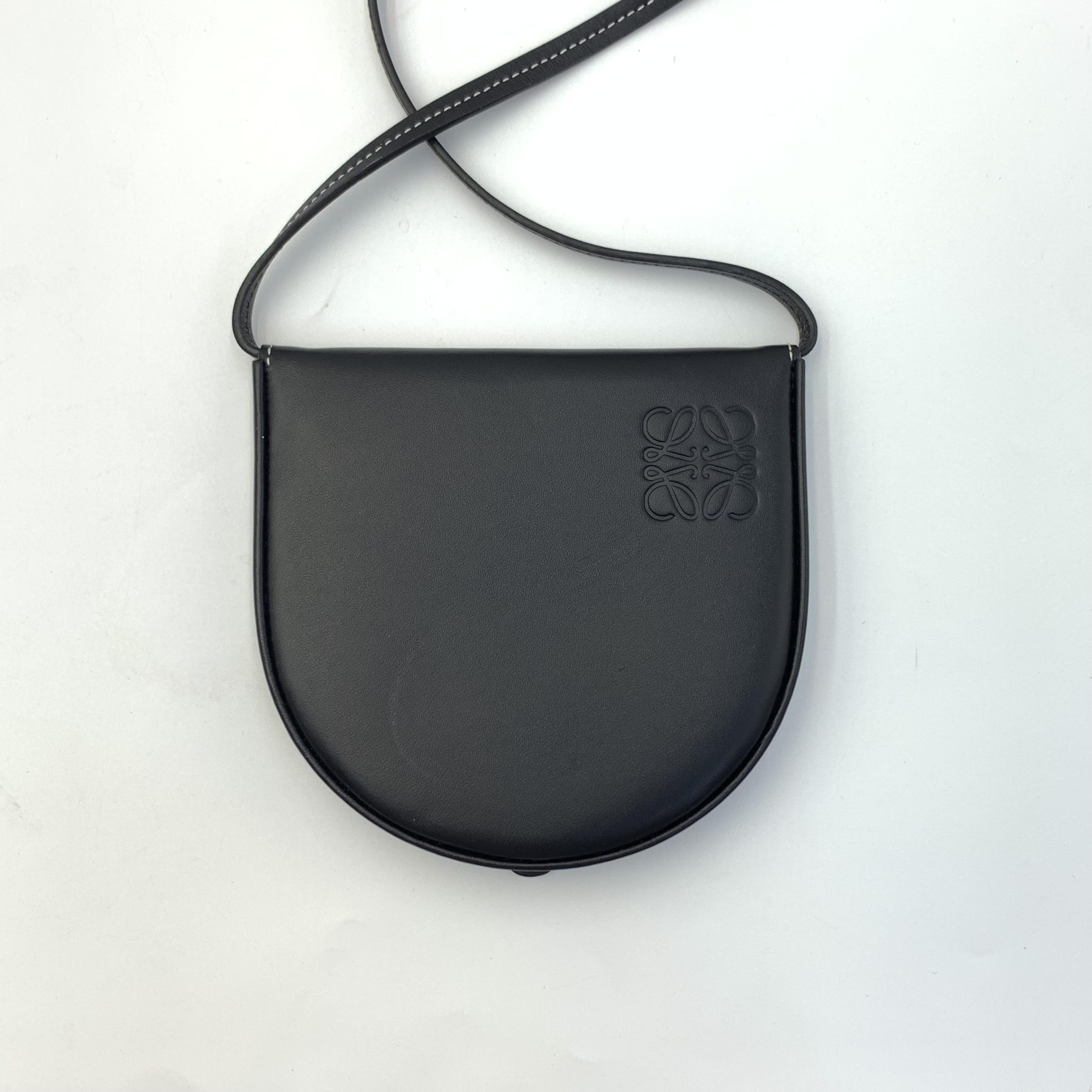 ▪️迷你x可愛小個子最愛 Loewe calfskin heel pouch