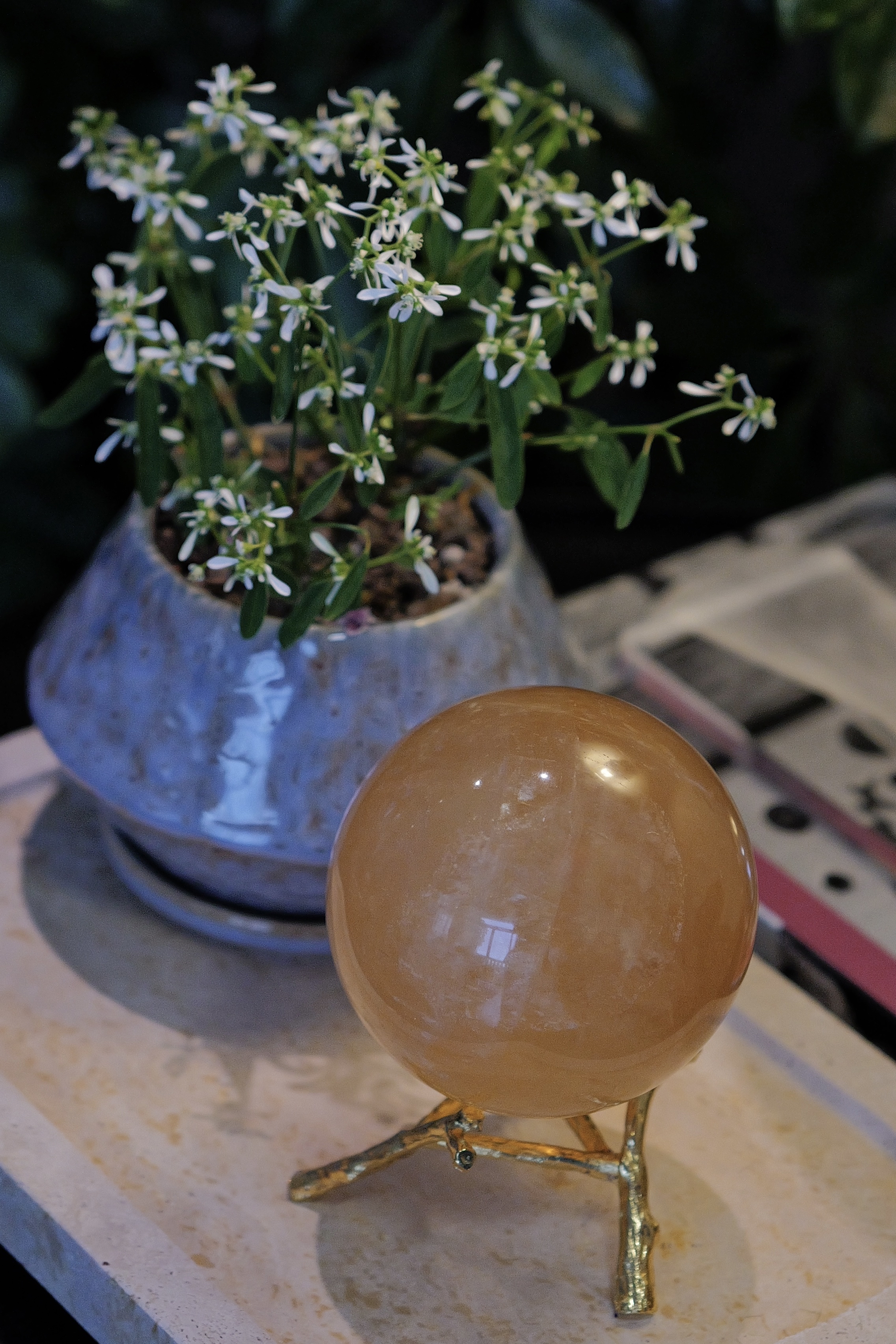 ༒ 9.2cm 1.1Kg+ 黃方解石球༒ CA.a086C28G1J6A-RA*68N