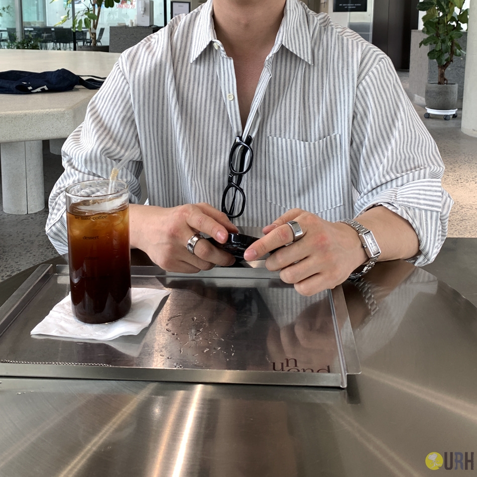 【100%保證韓國直送】韓國品牌原創系列 經典城市細條紋寬鬆棉質襯衫 👕 [1 color] RL114823