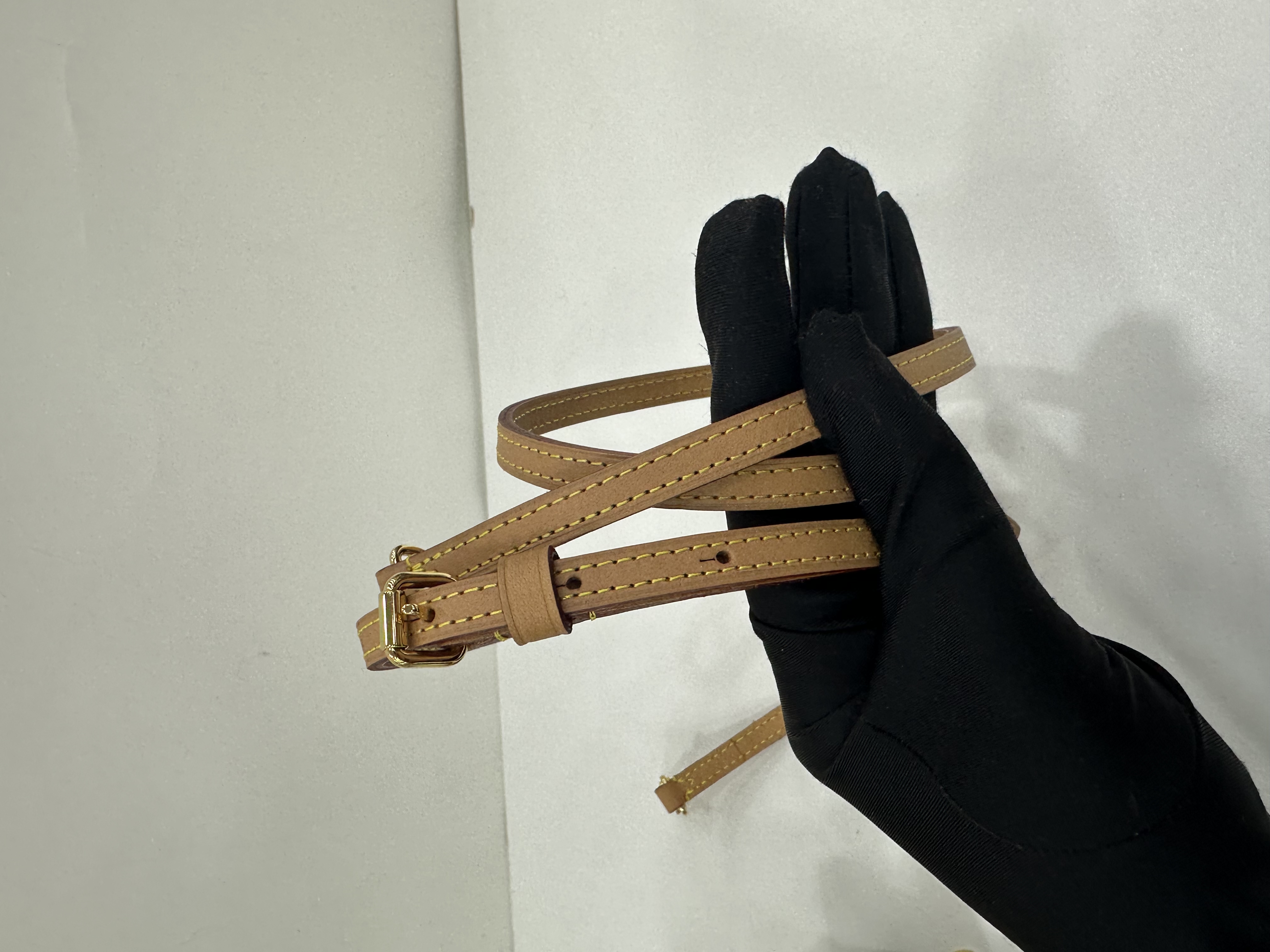 直播貨品 |  [1個-$100 2個-$300］GG07