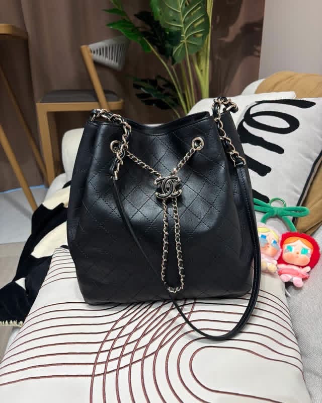 Chanel drawstring bucket bag CALFKSIN 100%Authentic, 98%New  ✅card✅Dust bag✅box