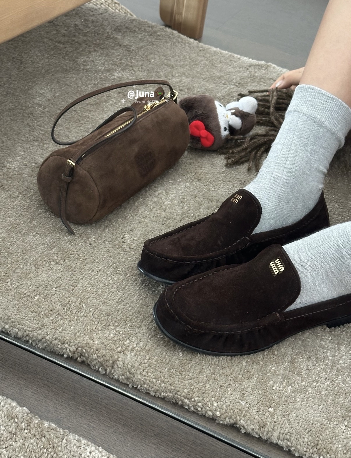 限時優惠✨訂貨🍒MIUMIU suede loafer   Size 37/38/39/40/41