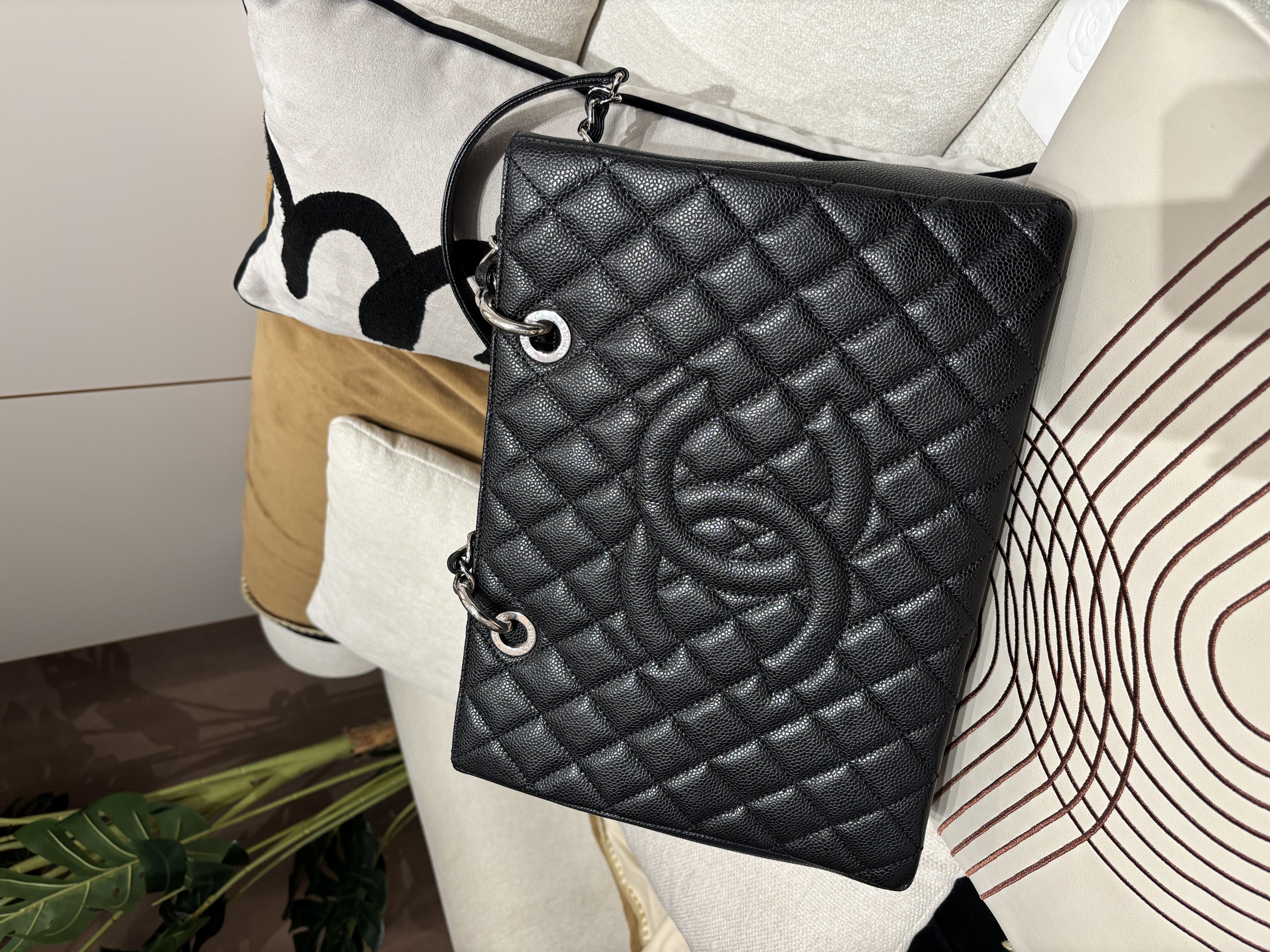 Chanel Gst grand shopping tote 100%Authentic, 99%New ✅收據✅19卡✅塵袋