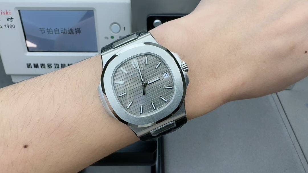 鹦鹉螺5711 灰盘皮带 324一体机😍💯🤍