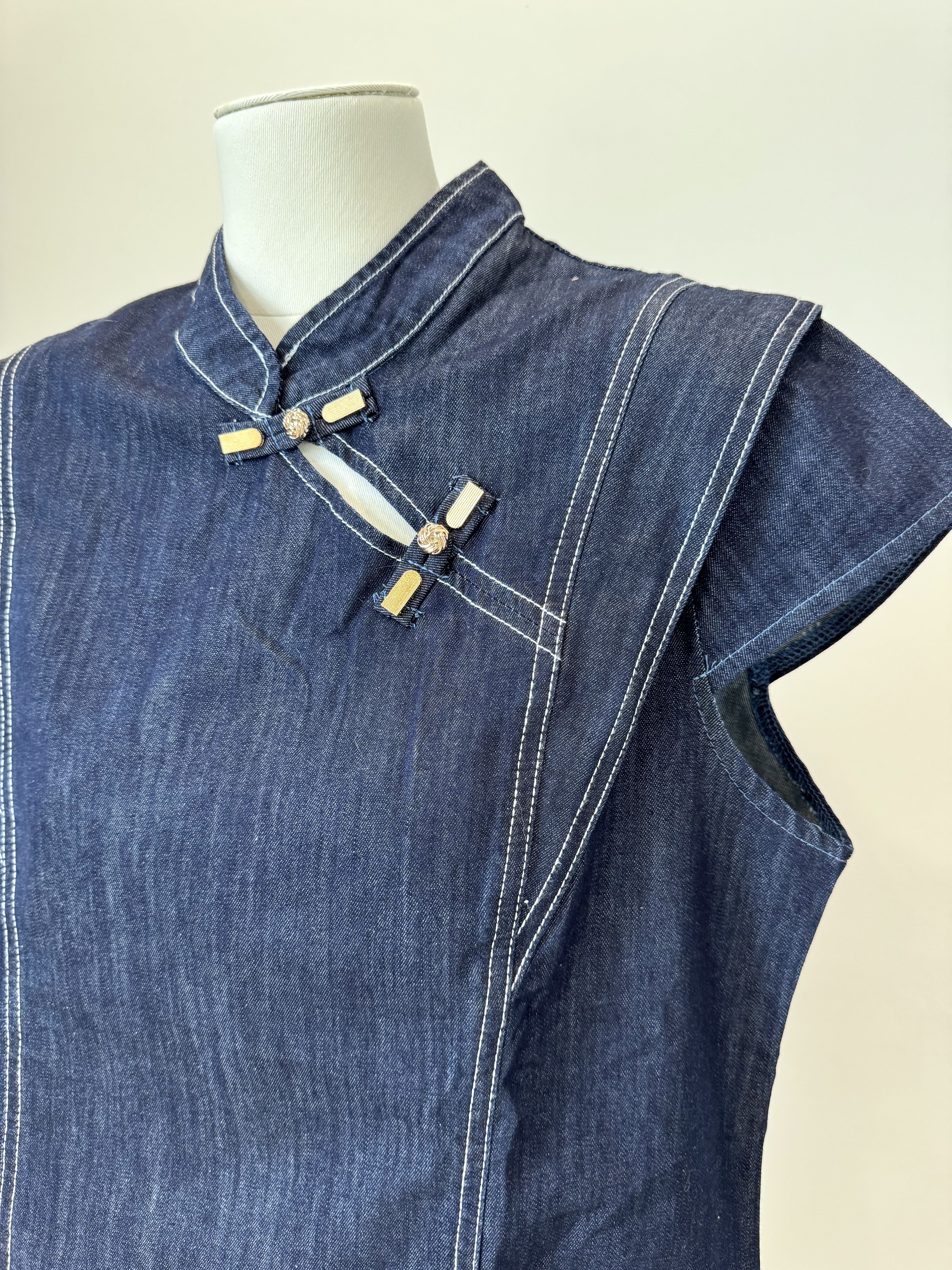 Ru Yi Oriental Denim Set “如.意” 新中式盘扣设计牛仔上衣+短裤套装 (2 Colours)