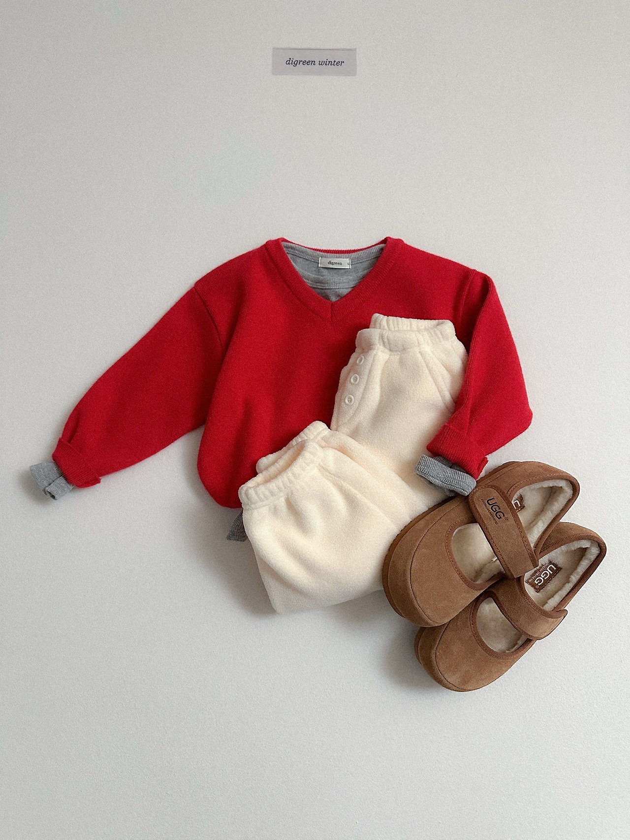 Digreen | Cozy V-Neck Knit