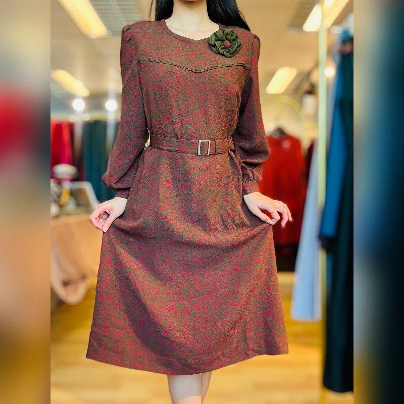 Vintage Red & Green Pattern Festive Dress with Floral Brooch (MT2260-4)