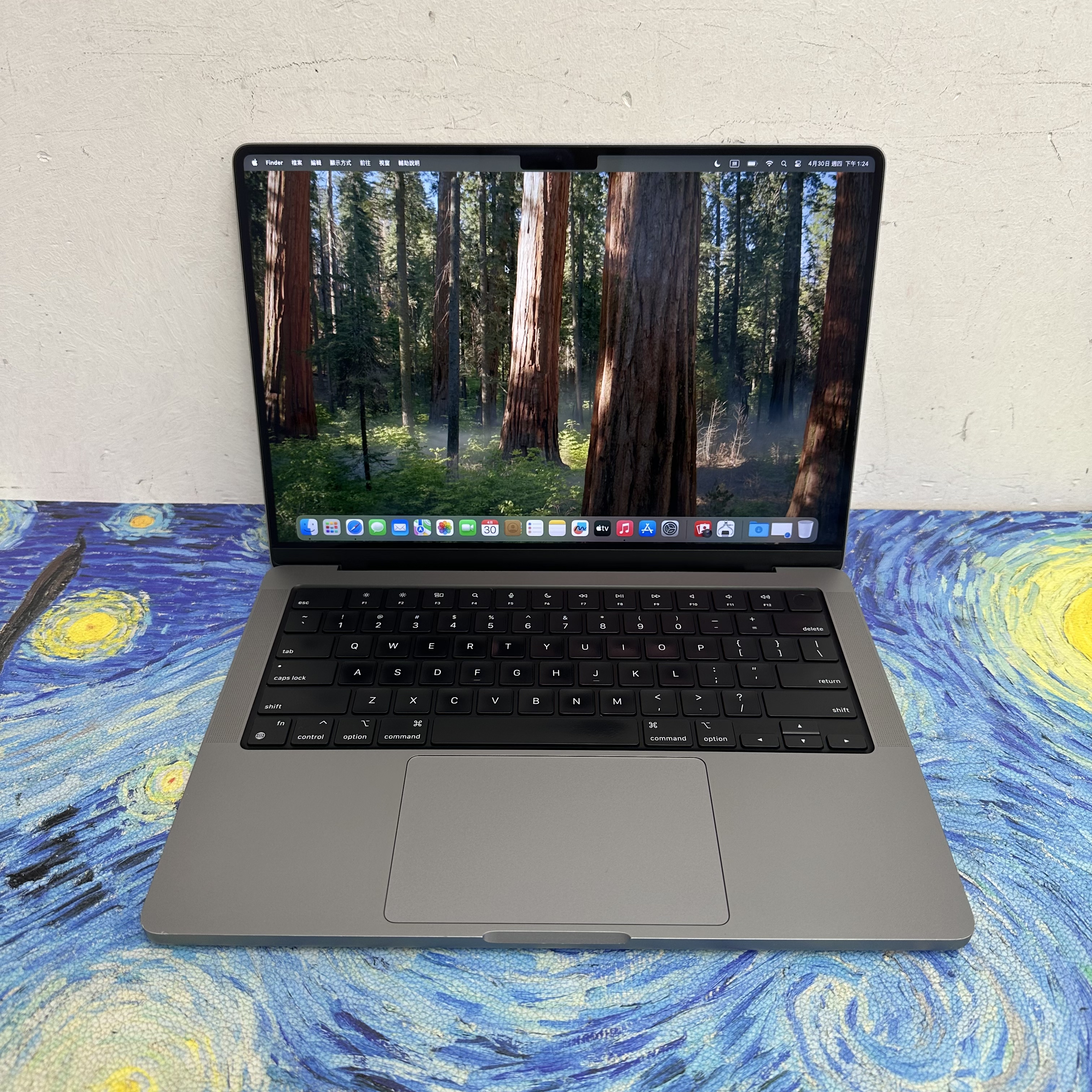 #5802（性價比高MacBook M1 Pro🔥M1Pro 14寸)APPLE  MacBook Pro 2021/M1 Pro CPU/32GB Ram/512GB SSD/16核心GPU/10核心 CPU/Liquid Retina XDR Mon/14寸/太空灰/ Gaming Laptop / Notebook / Laptop / PC / Movie / Netflix / Premium /