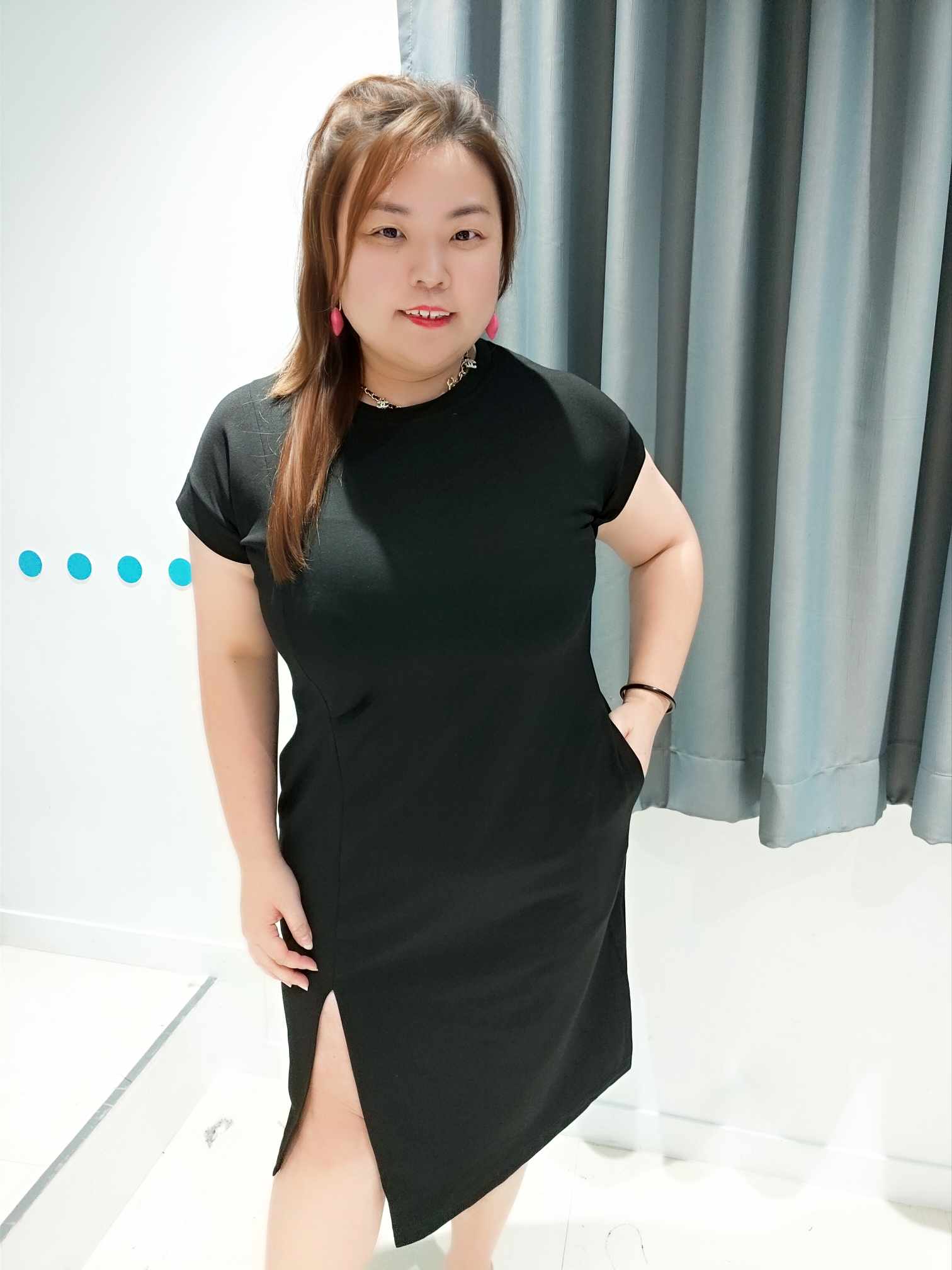 DSC02 (4050#)  简约圆领前开叉连身裙