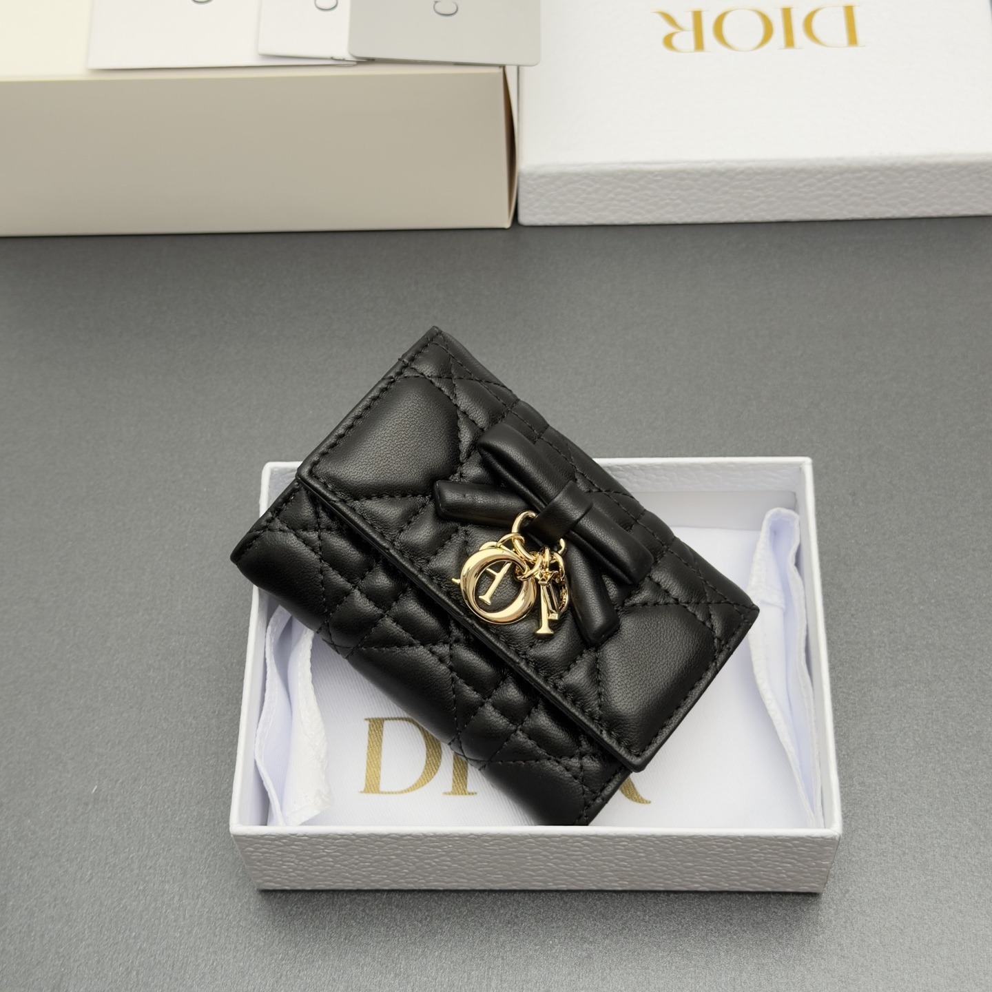 0529 DI**OR Lady Dior Glycine Wallet 藤格紋羊皮銀包 連專櫃禮盒⭕正品級⭕7月中