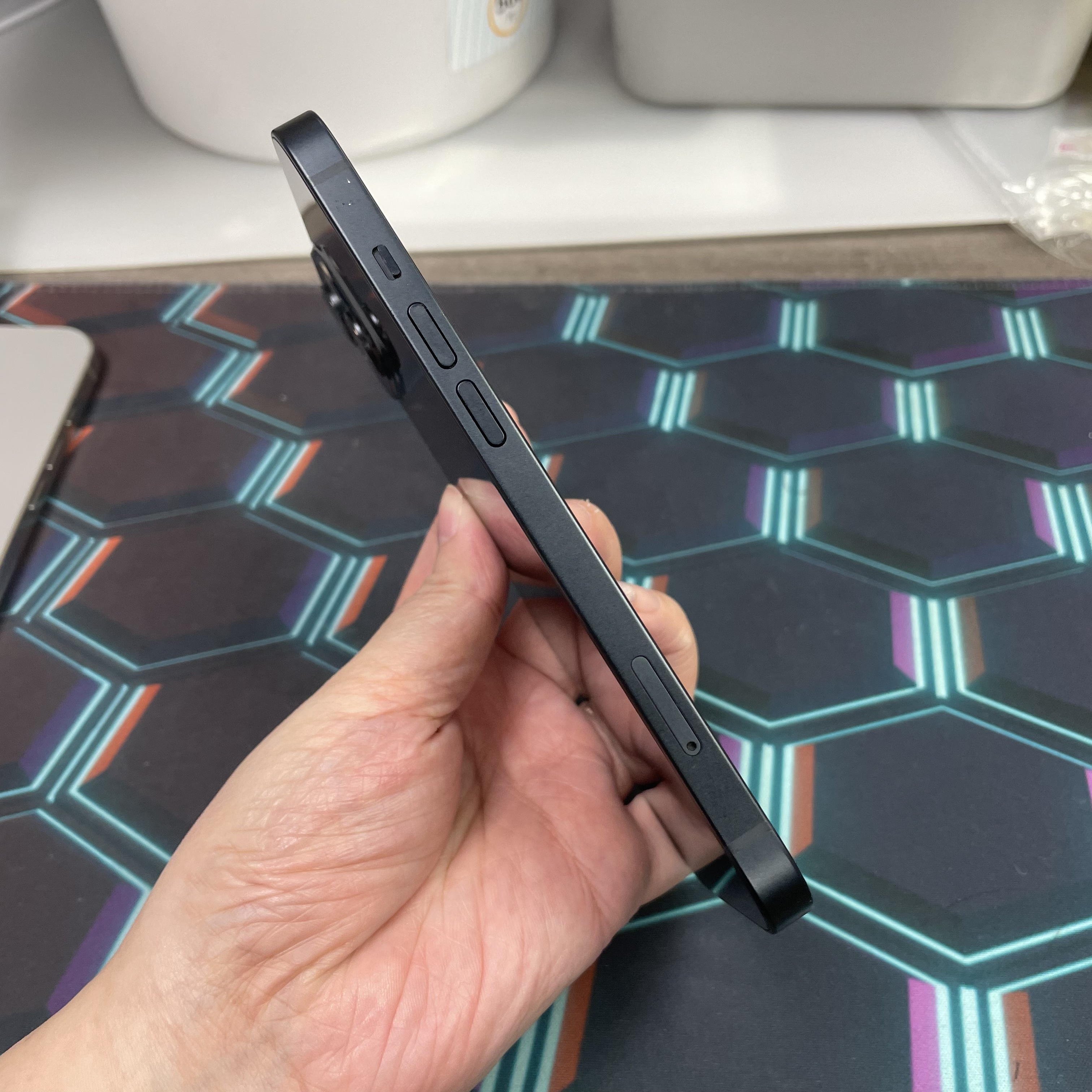 *8306 13 靚機 256GB 電88 黑色 black