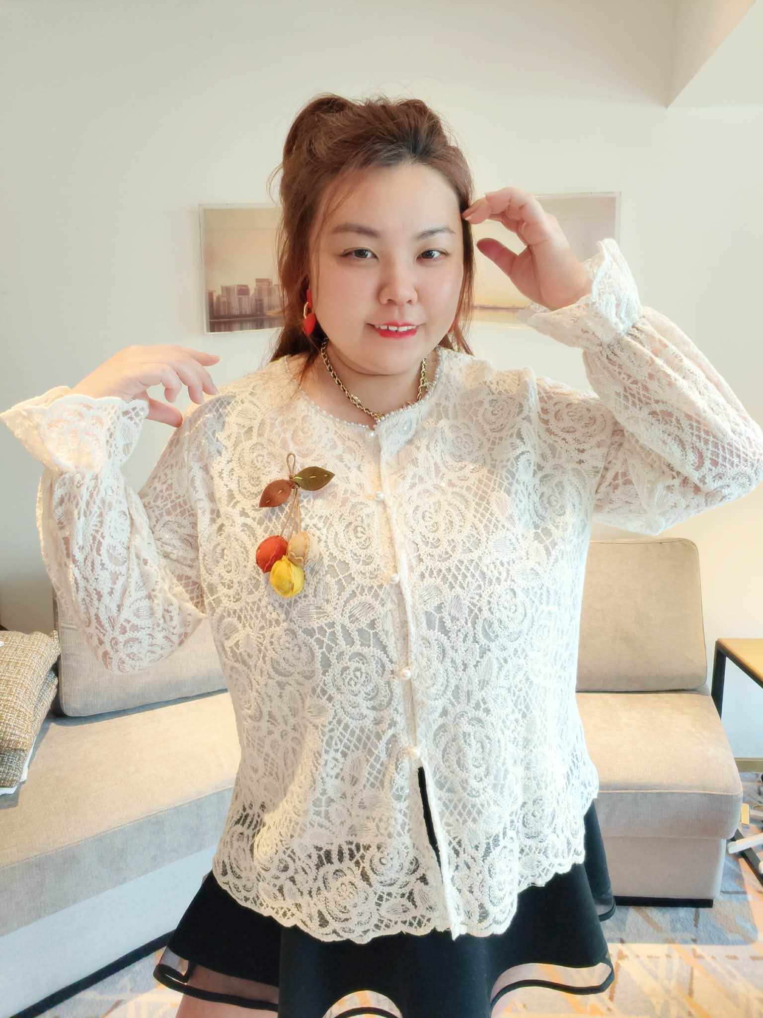 YCH02 9801-3 法式蕾丝镂空上衣兼外套（胸围平量 122CM）（外套打开 130CM）