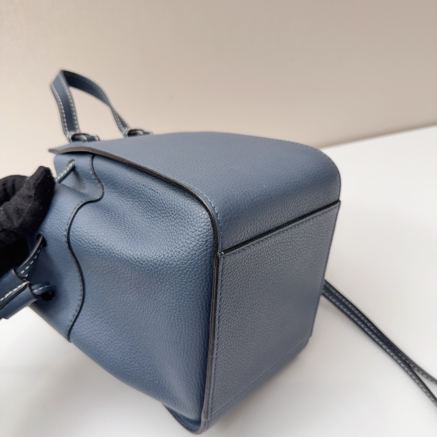 【預訂貨品】LOEWE藍色荔枝牛皮hammock