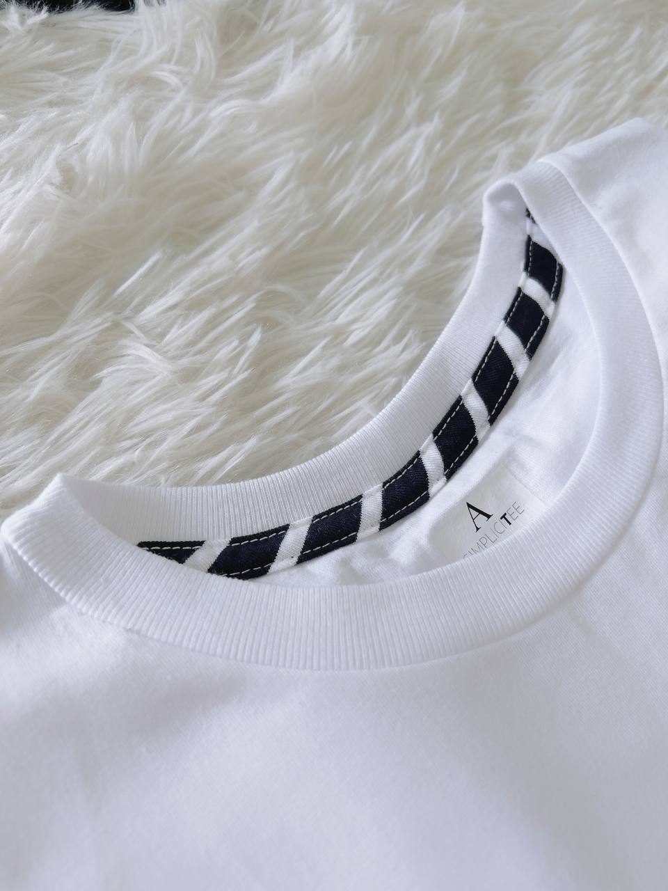 Minimalist 图案设计 Tee