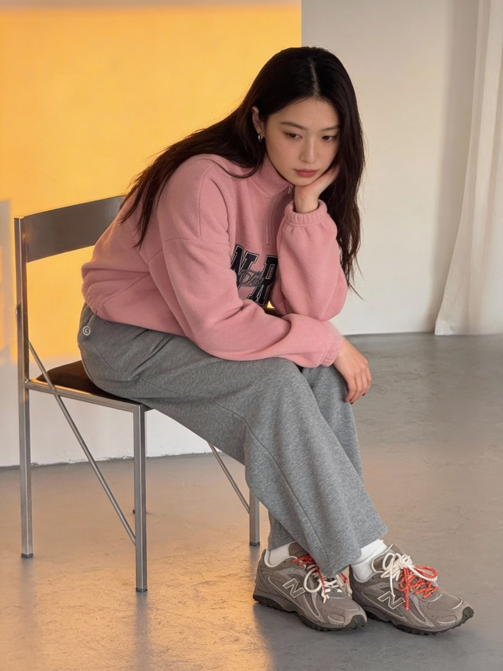 絨毛短版半拉鍊衛衣 – RUN THE RACE 印字