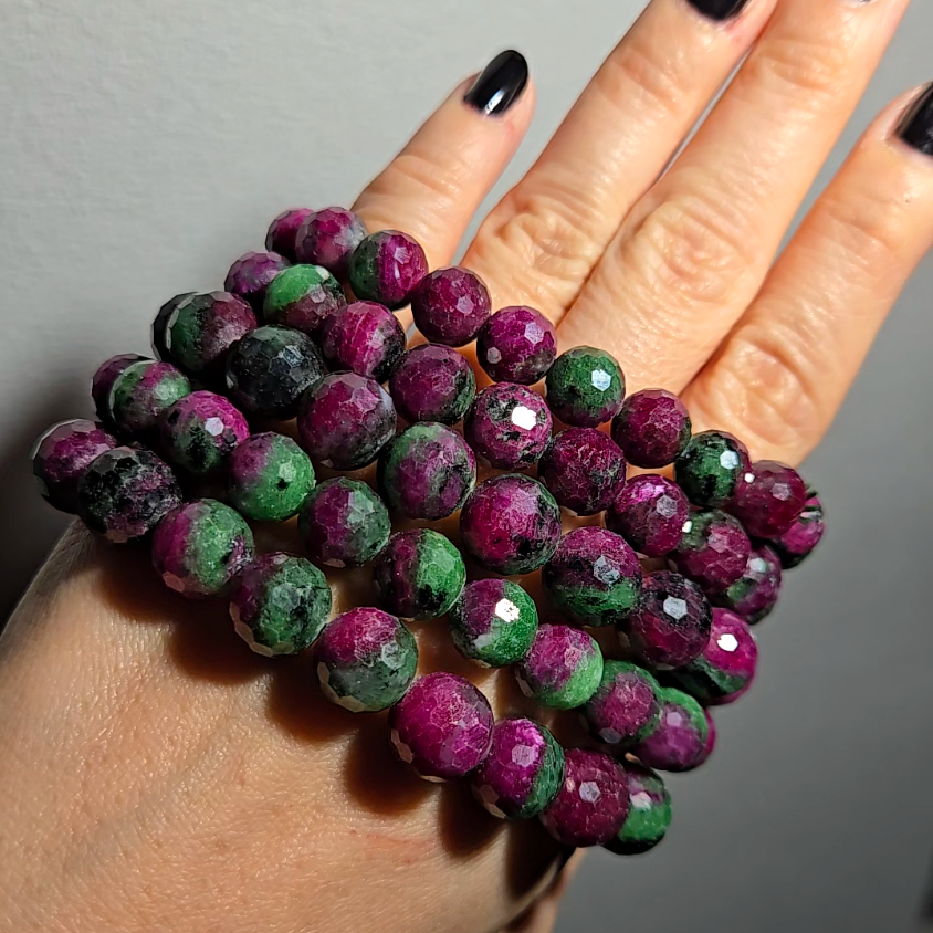 Faceted ruby zoisite bracelets with UV - JW79