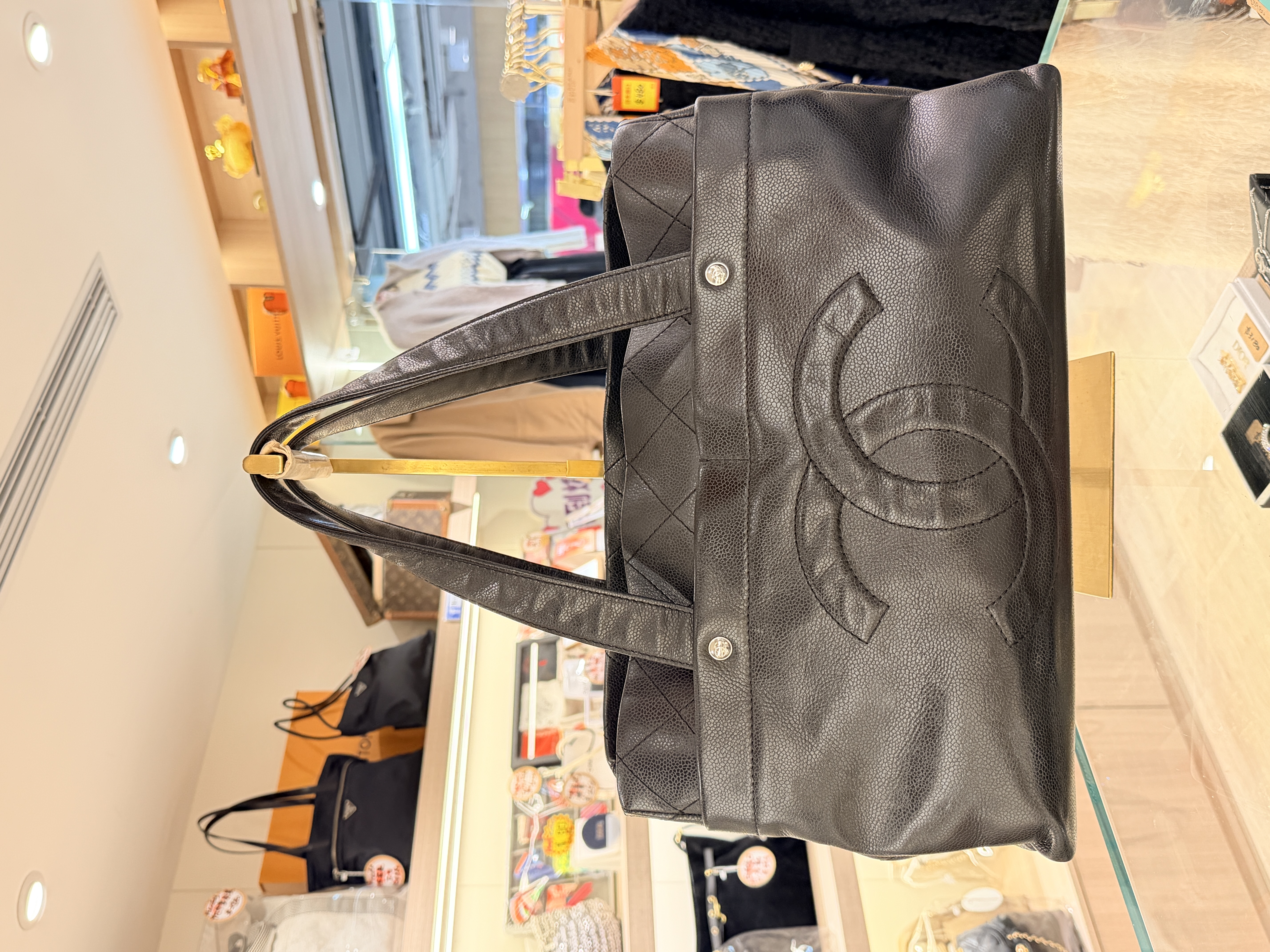 Chanel Caviar Skin tote bag 