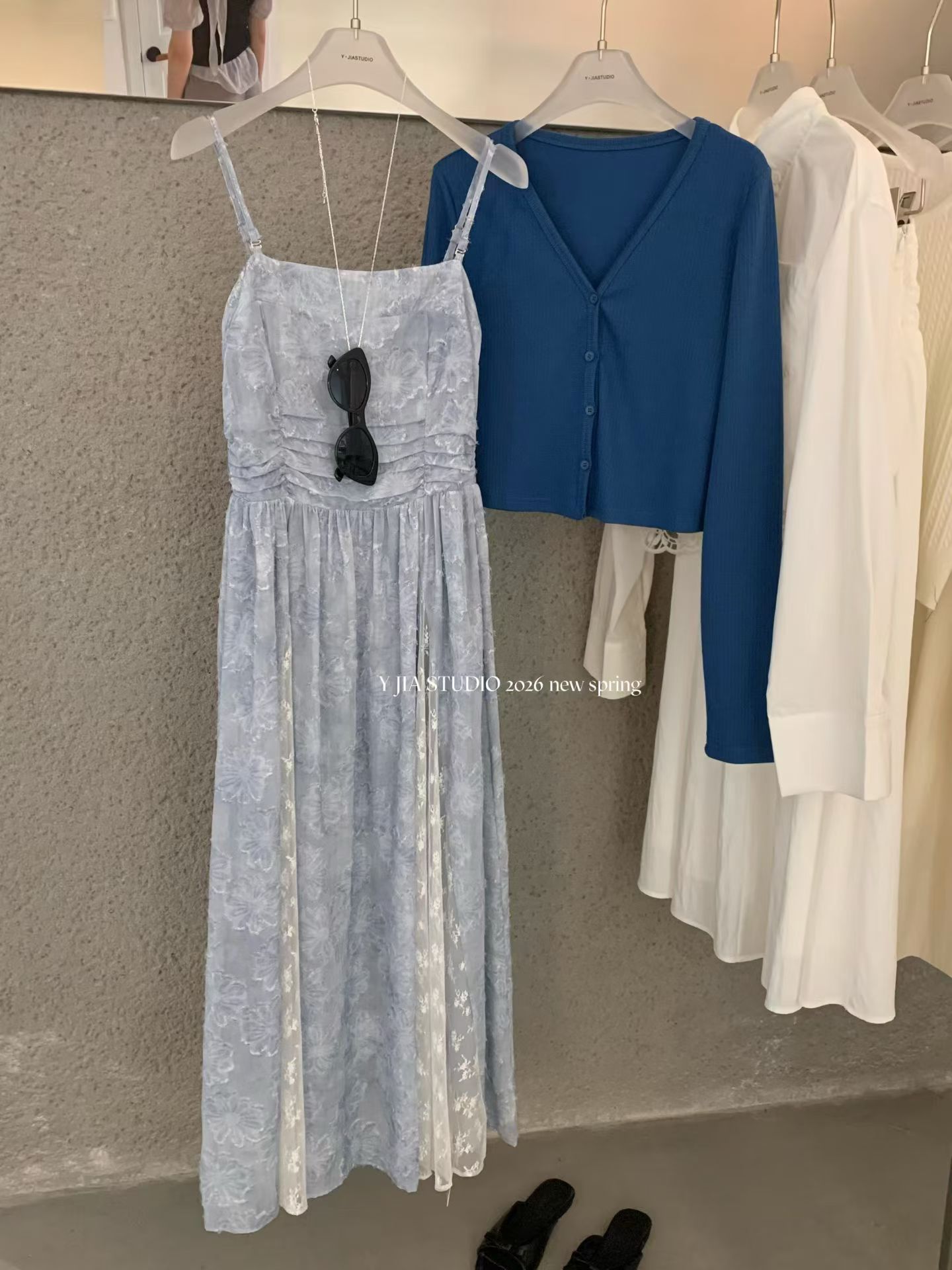 4557 两件套连身裙