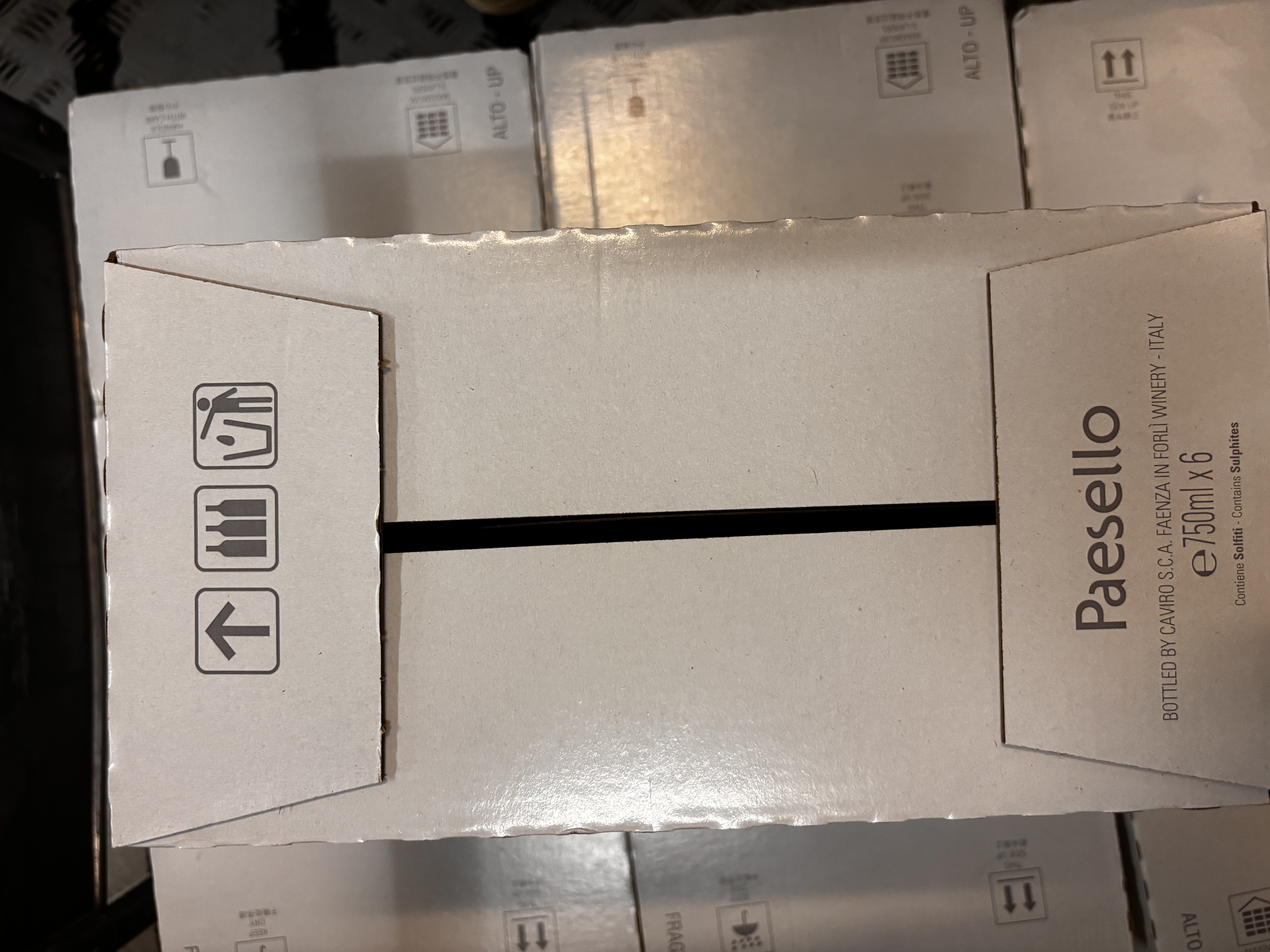 Paesello White / Red  Table Wine  11.5% alc. Italy (1 x 6 x 750ml) C2CAV4499PS