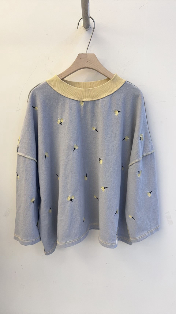 XNN OE 繡線花仔top