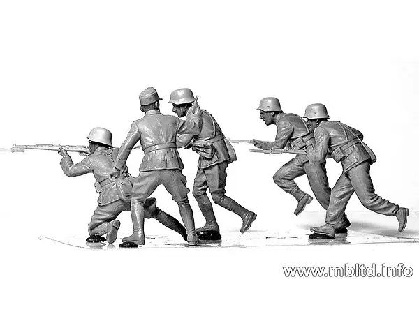 1/35 German Infantry DAK WWII Era North Africa Desert Battles