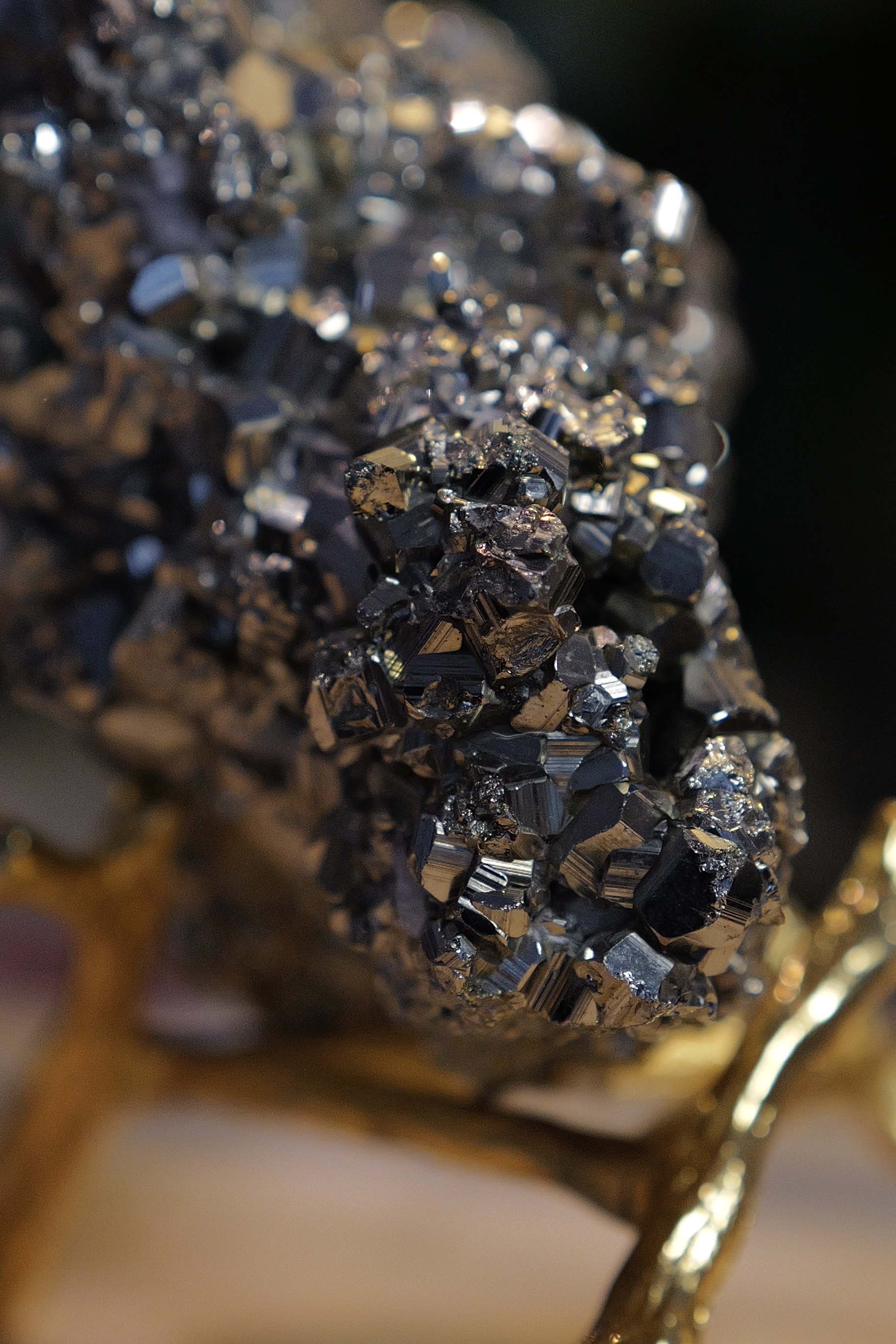  ༒9.7cm 黃鐵礦多面體共生方解石花原礦擺件༒ PY.A23CA6Gmat-RB5*11A6