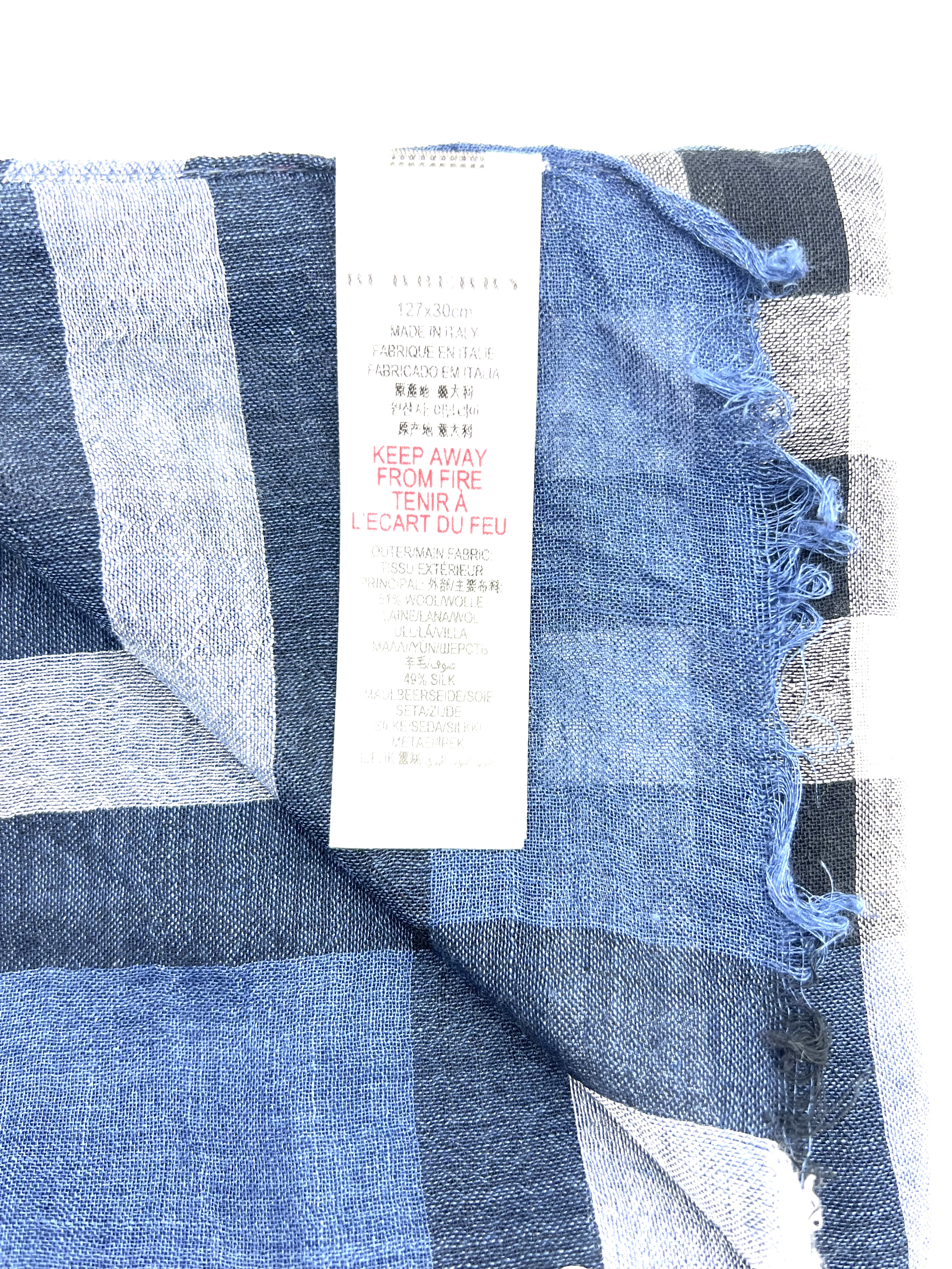Pre-owned Burberry scarf / Product Code: 26050803