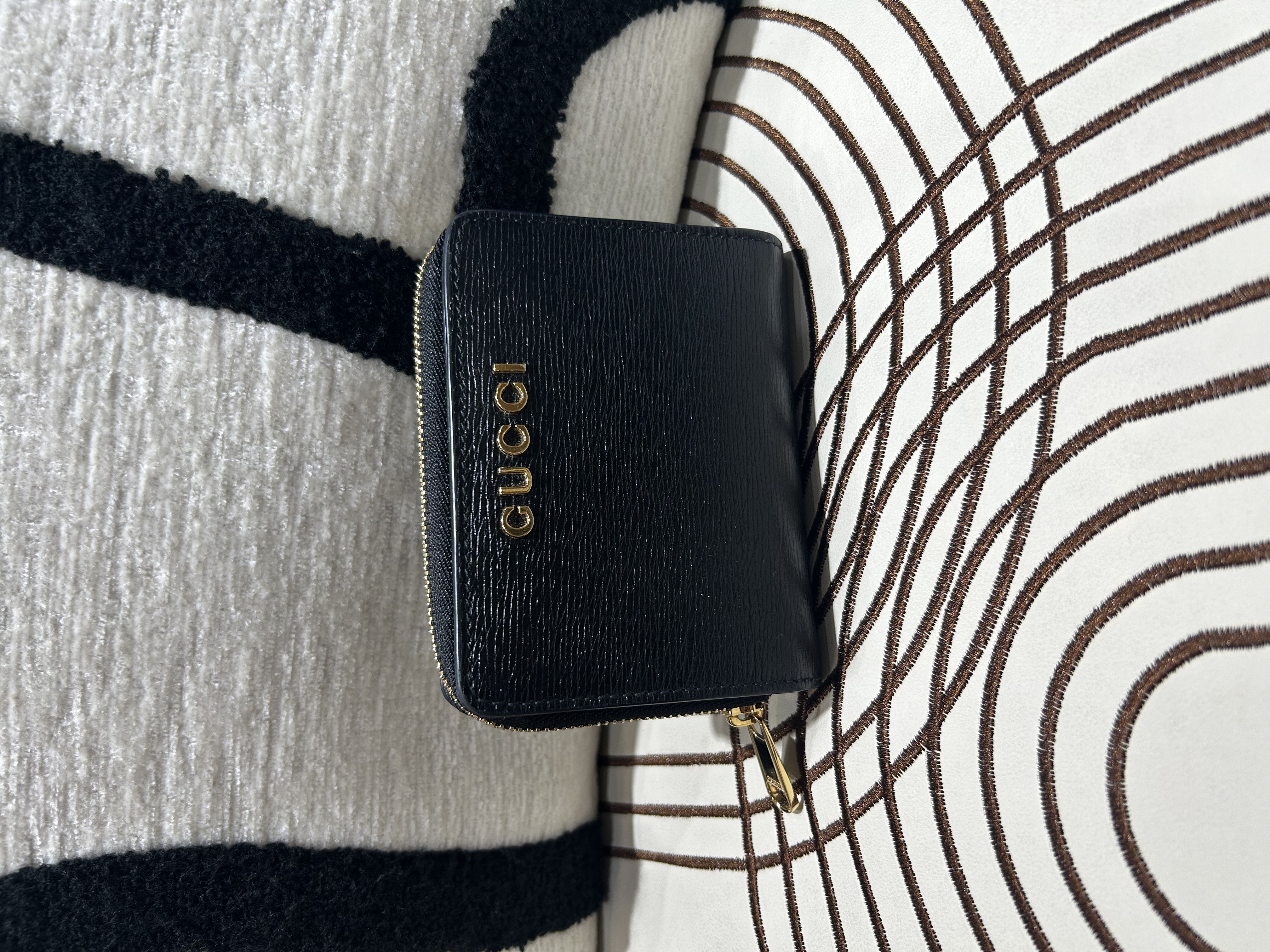 Gucci Short Wallet 黑色金扣牛皮 100%Authentic, 99%New