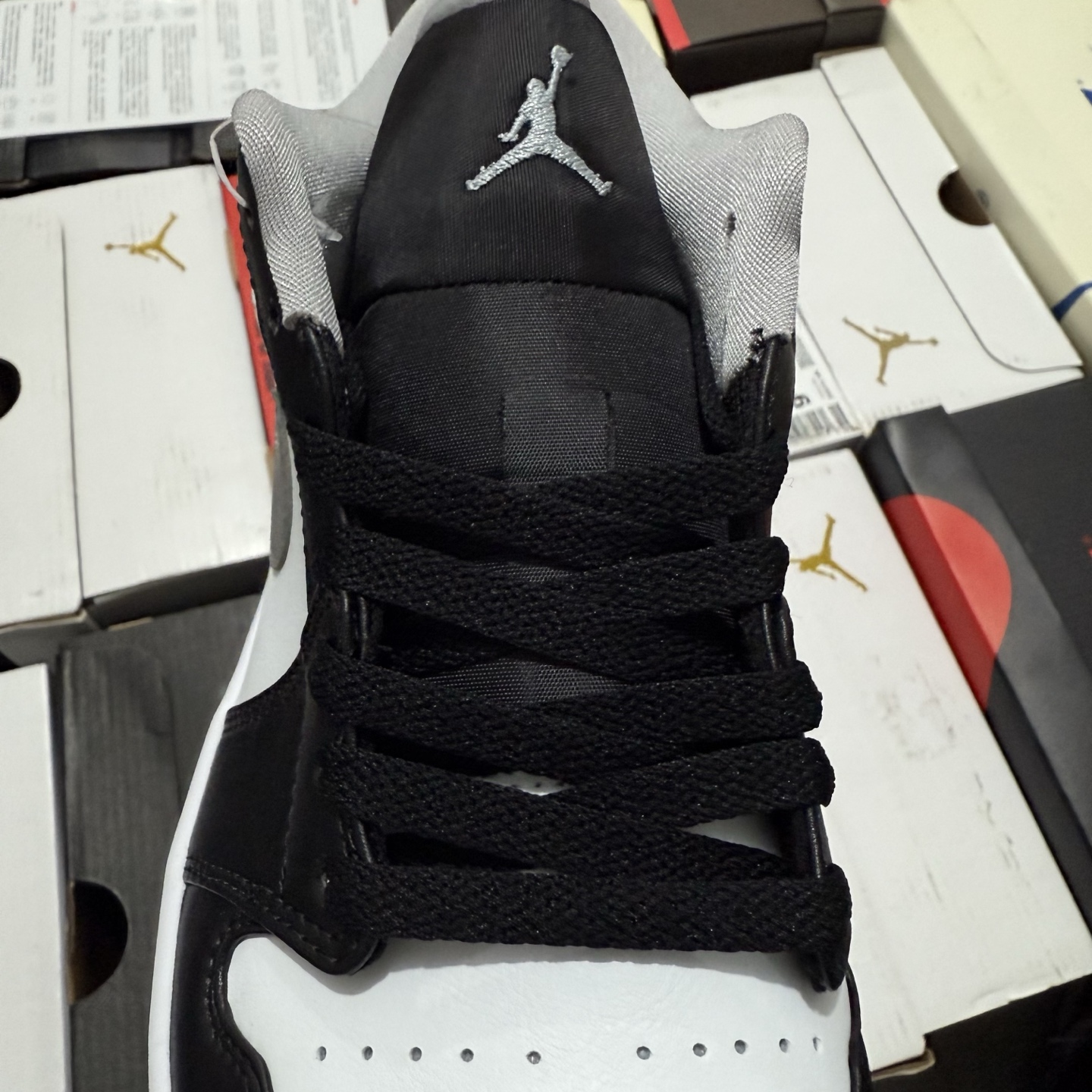 Nike Jordan 1 Low Black Light Smoke Grey Gym Red 553558-040