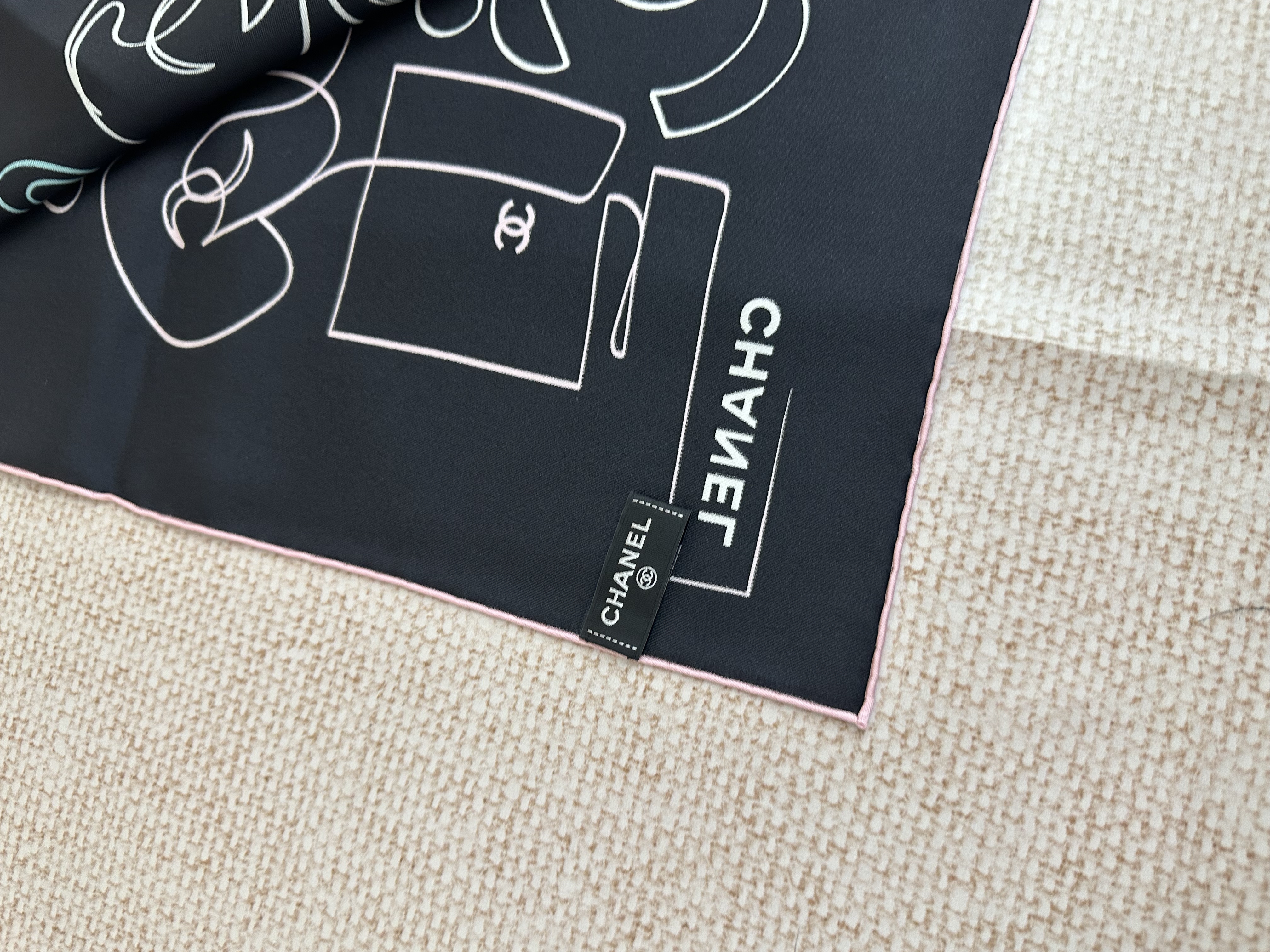 Pre-owned Chanel scarf / Product Code: 26053102