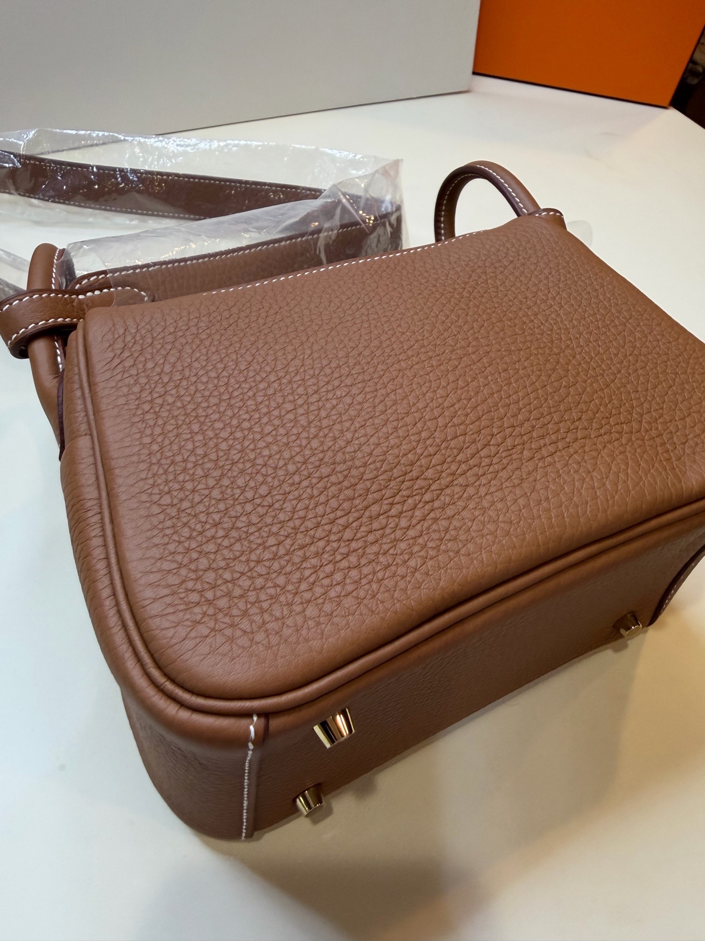 Brand new stamp mini Lindy gold gold 060804k1