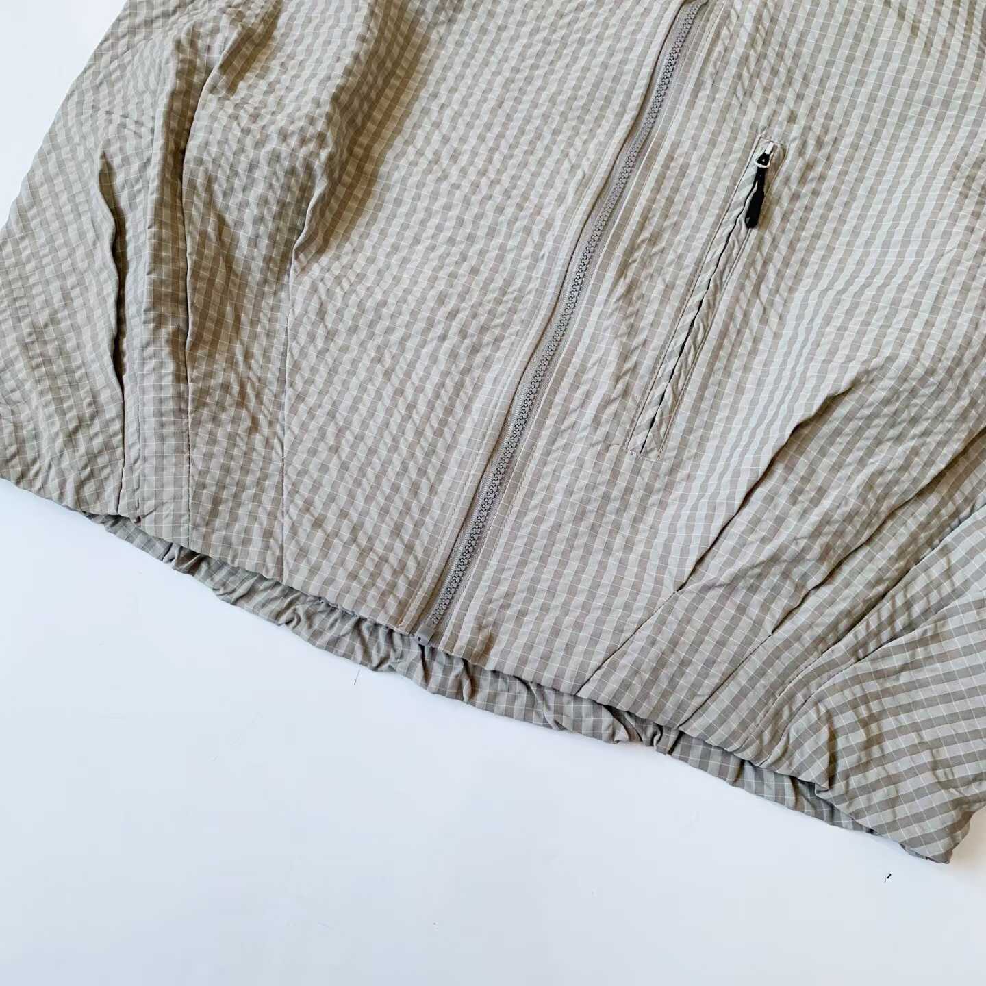預訂 TNF 紫標格紋背心 [貨號26A1658]