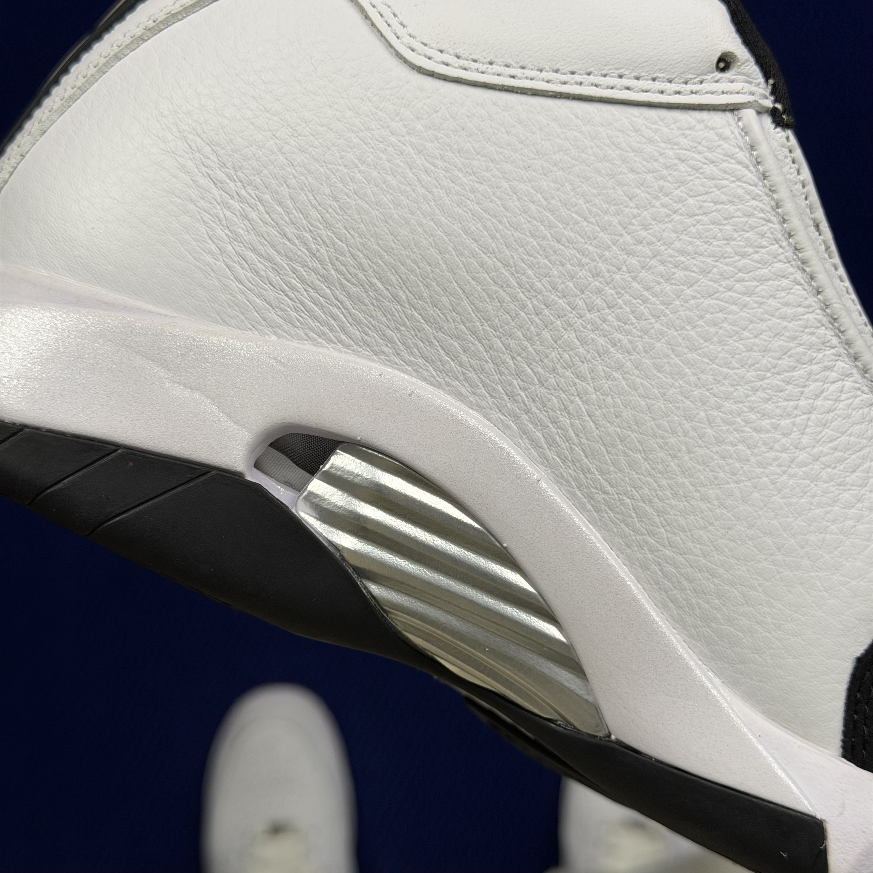 Air Jordan 14 Retro 'Black Toe' 487471-160