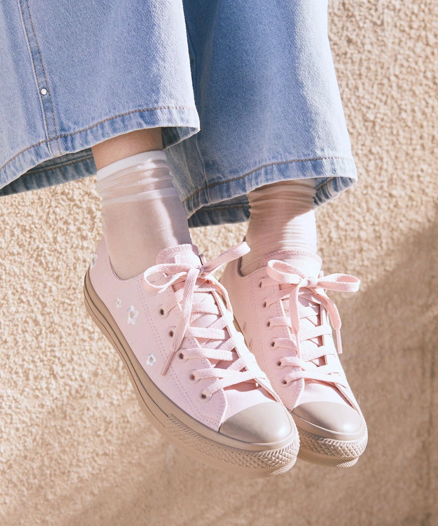 日本預訂📍日本CONVERSE×Earth花花刺繡圖案低筒鞋 不包郵 2026年4月中下旬出貨