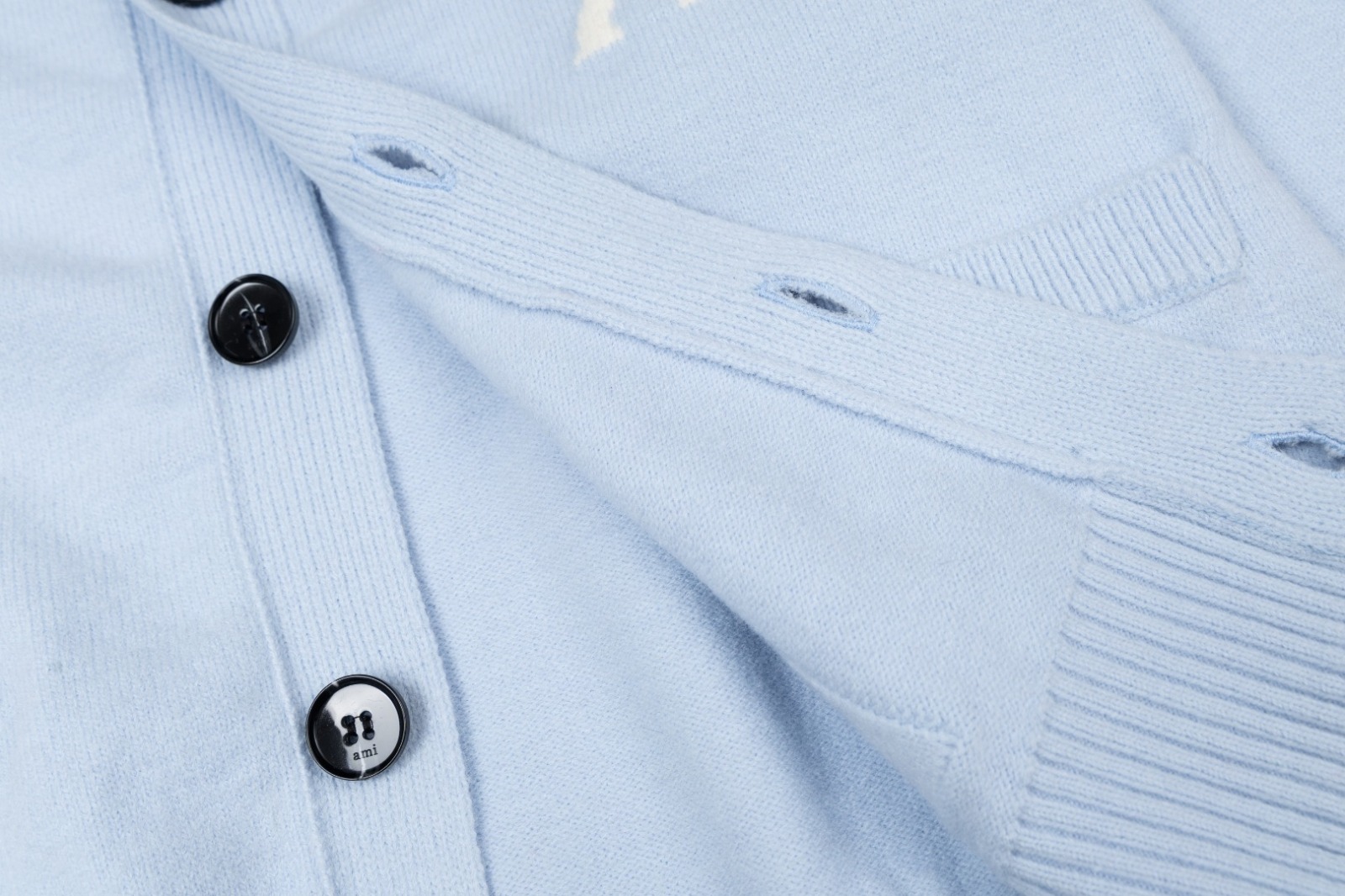 Ami 大愛心LOGO圓領開襟衫