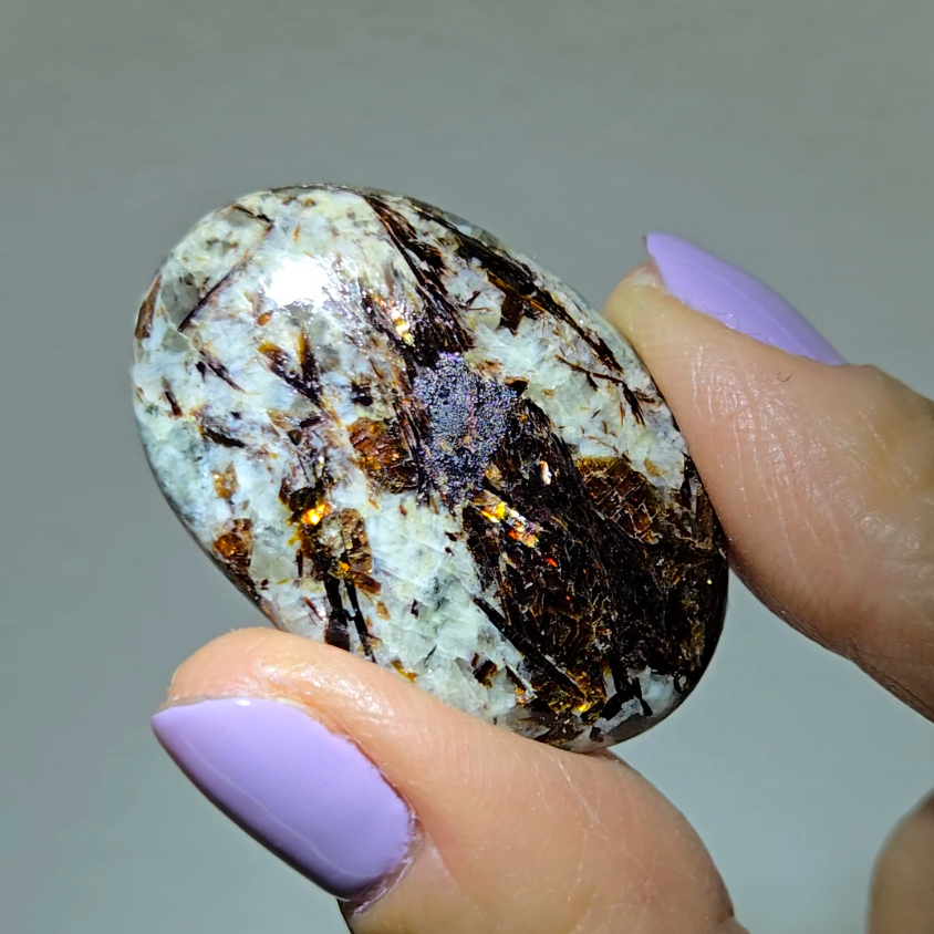 Astrophyllite cabochon - AST33