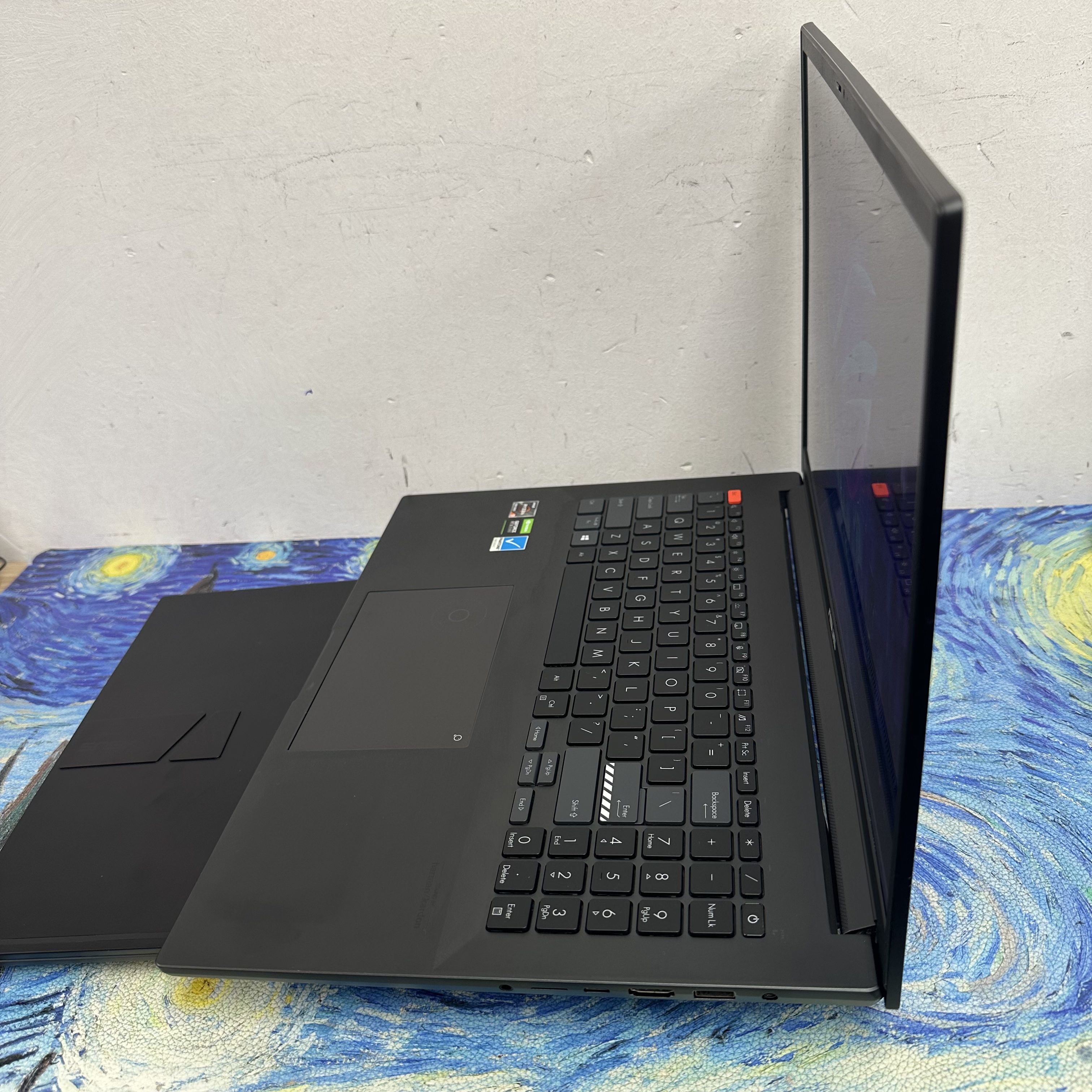 Asus Zenbook 16寸 2.5K 120Hz Mon AMD Ryzen 9 5900HX/16GB Ram/512GB SSD/獨立顯示卡/Pantone認證/打機超爽/ Gaming Laptop / Notebook/ Netflix/ Win11 / Office/  Work /