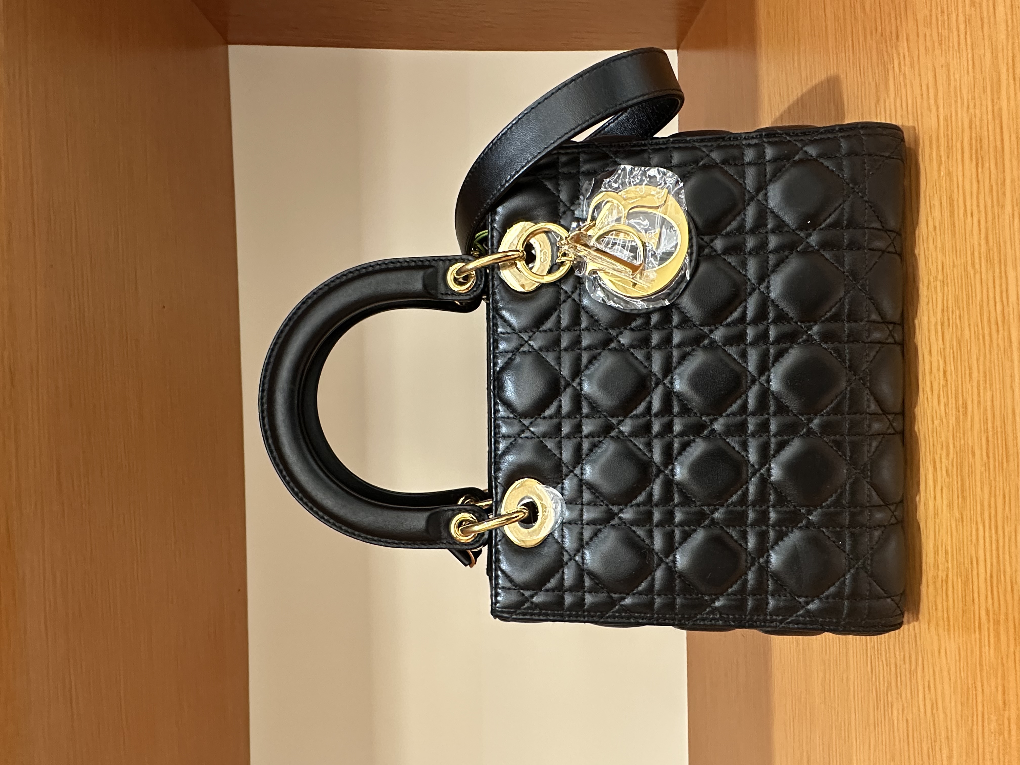 Pre-Owned DIOR Lady Dior Handbag / Product Code: 26042902