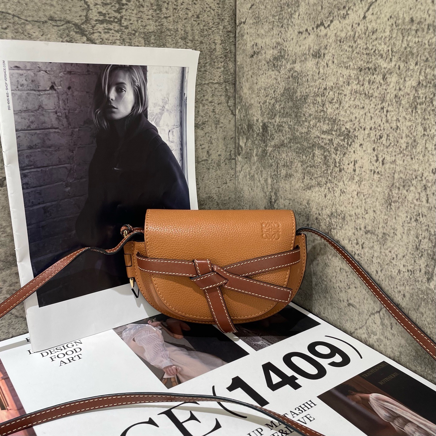 【預訂貨品】Loewe gate mini焦糖色