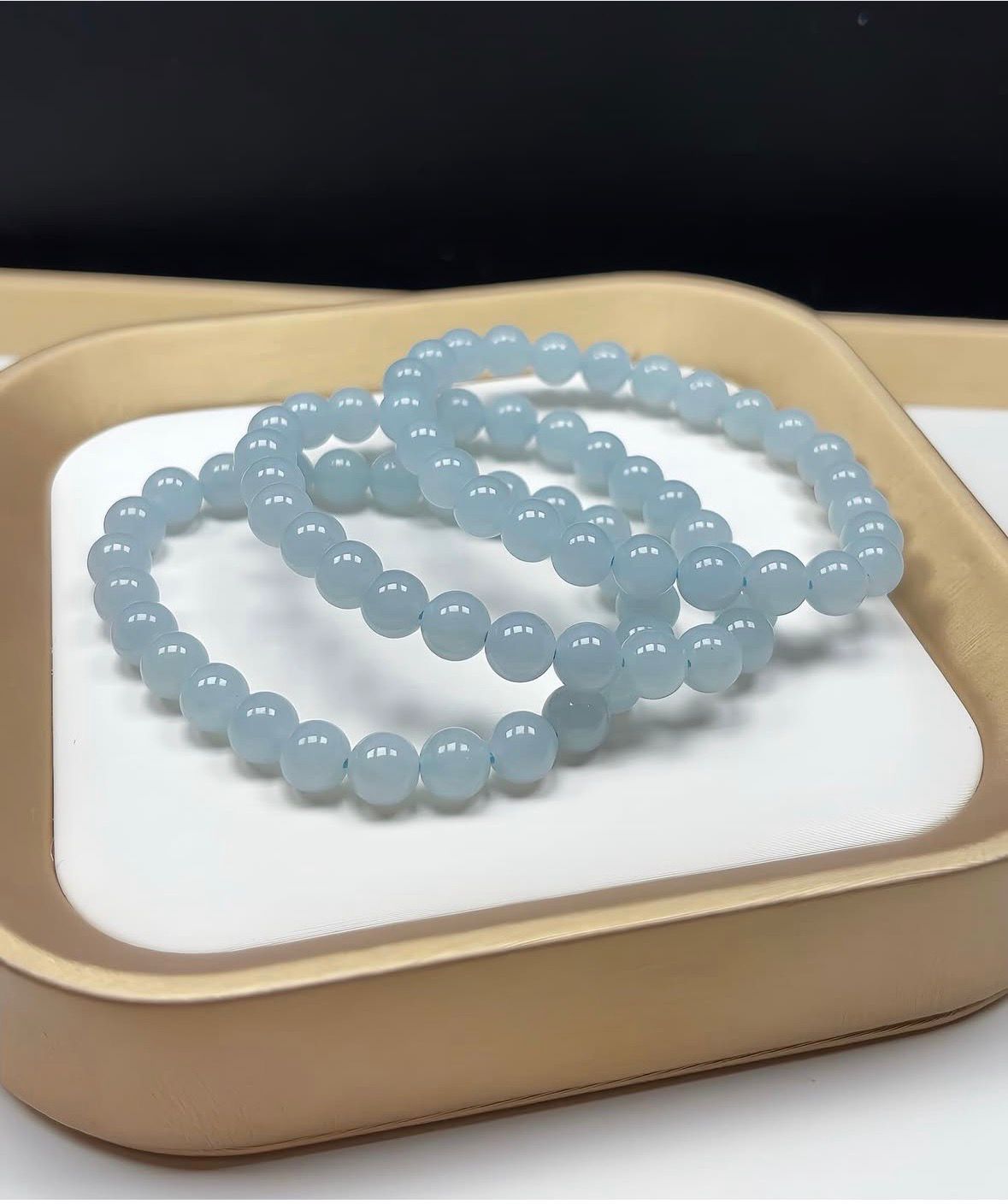 7.6mm 糯化種天空藍翡翠手串