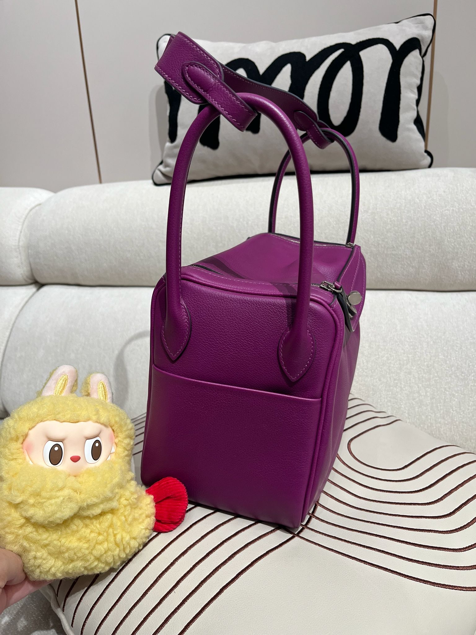 Hermes Lindy 26,P9,EC牛皮,STAMP Y 100%Authentic ,98%new ✅dust bag✅BOX 