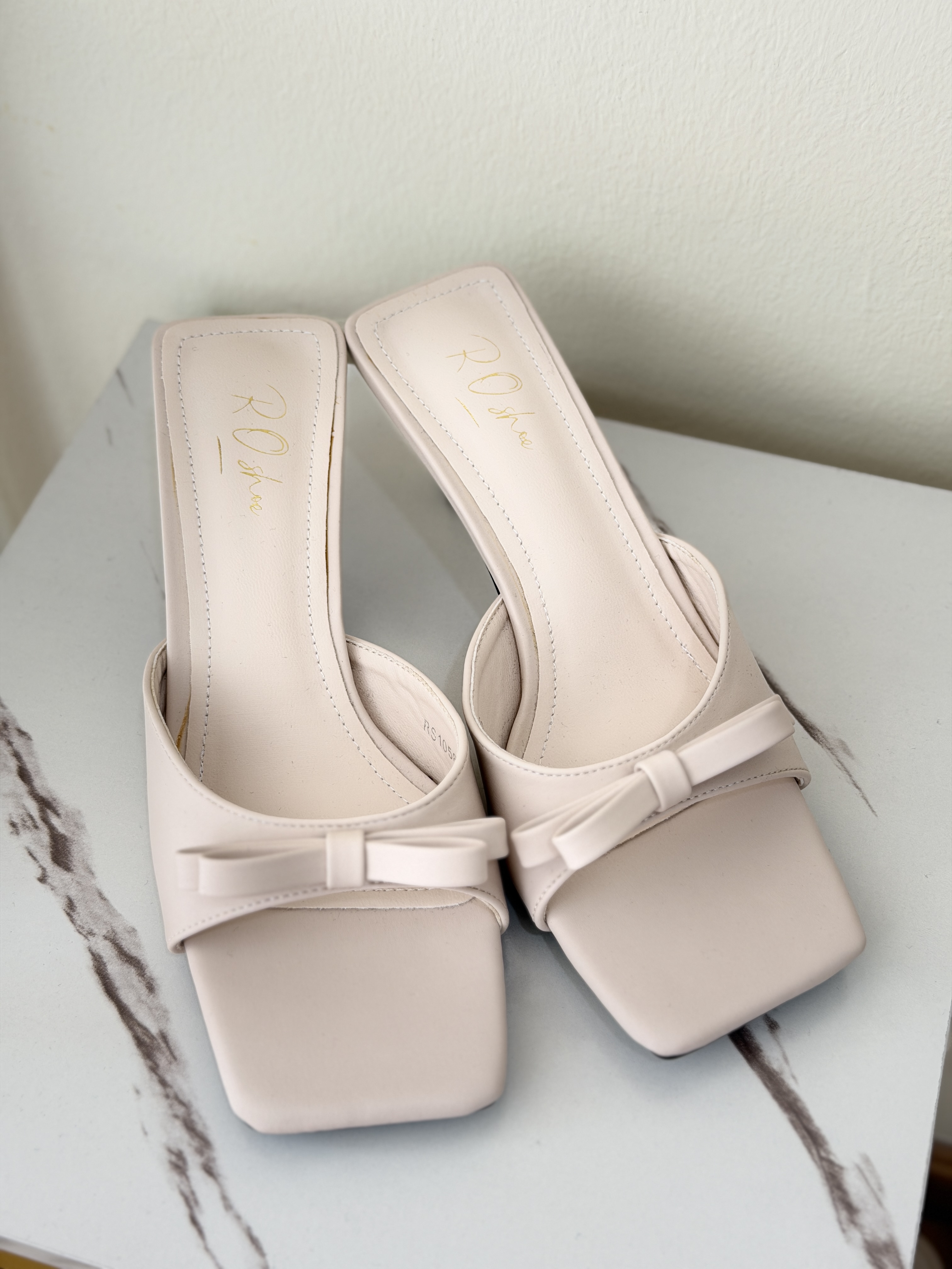 RS 10587 RO Shoes Elegant Square-Toe Bow Mid Heels