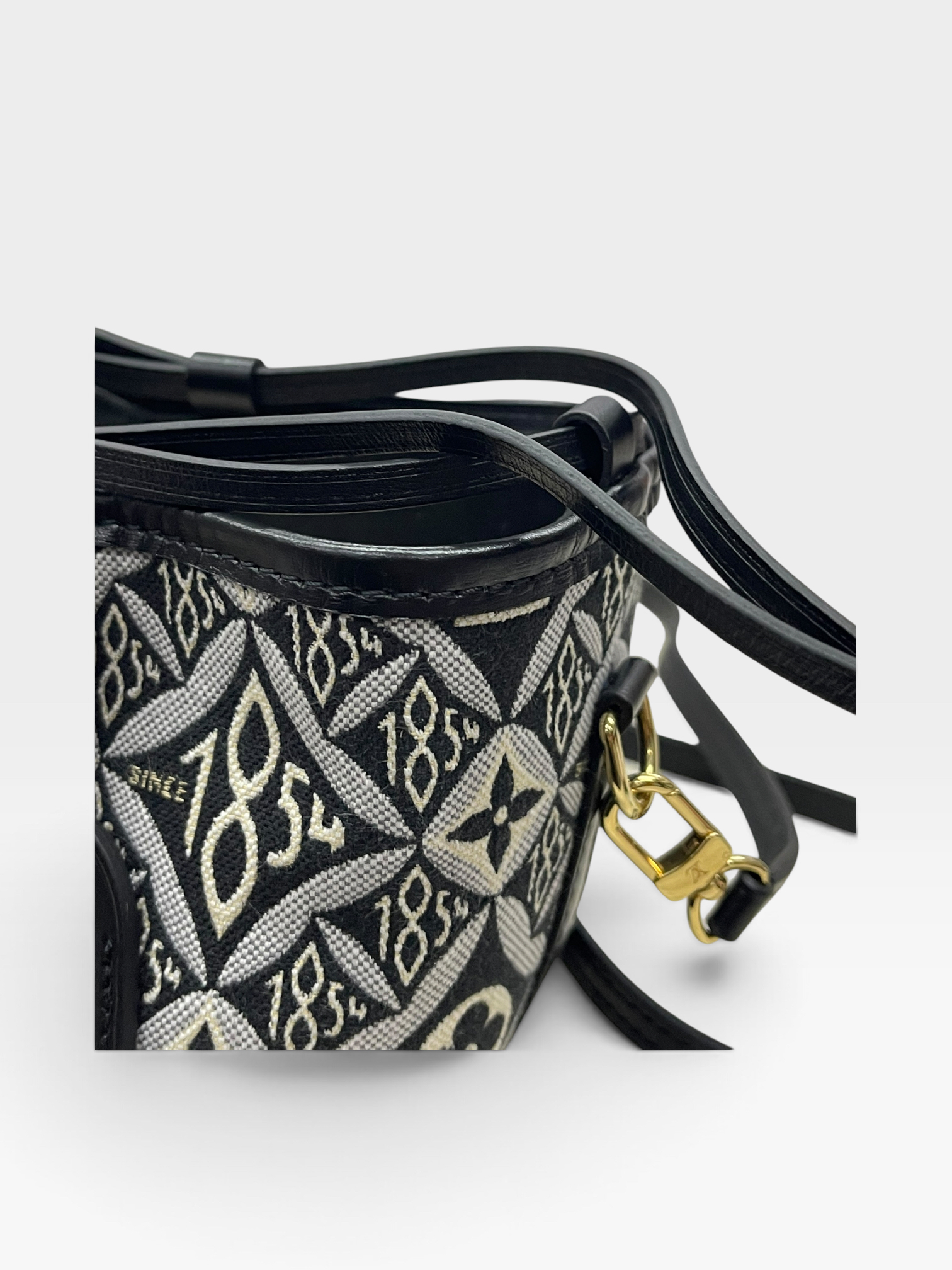 Pre-Owned LV Since 1854 Noe Purse / Product Code: K090421
