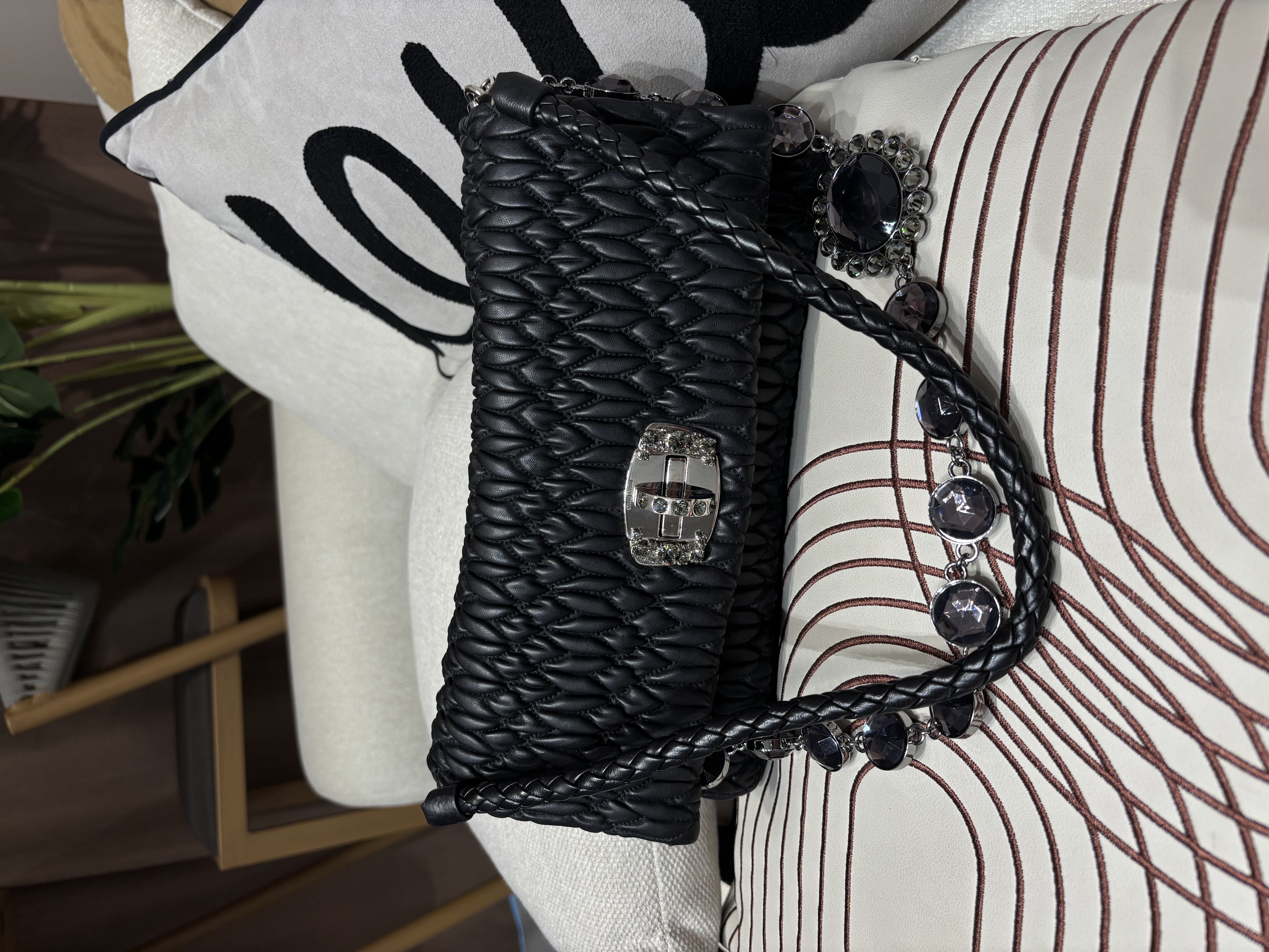 Miu miu bag 100%Authentic,95%new ✅dust bag  