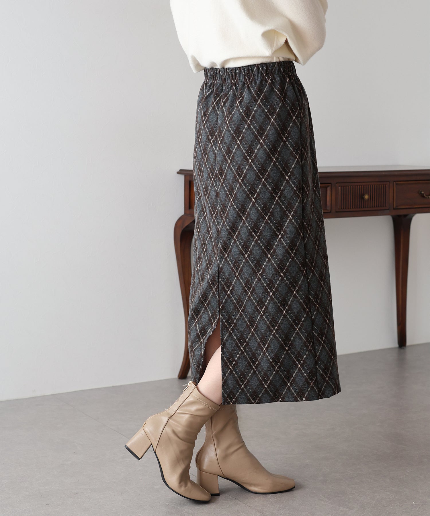 <限量現貨><JP> 冬日英倫風菱格紋直身裙* 3色入