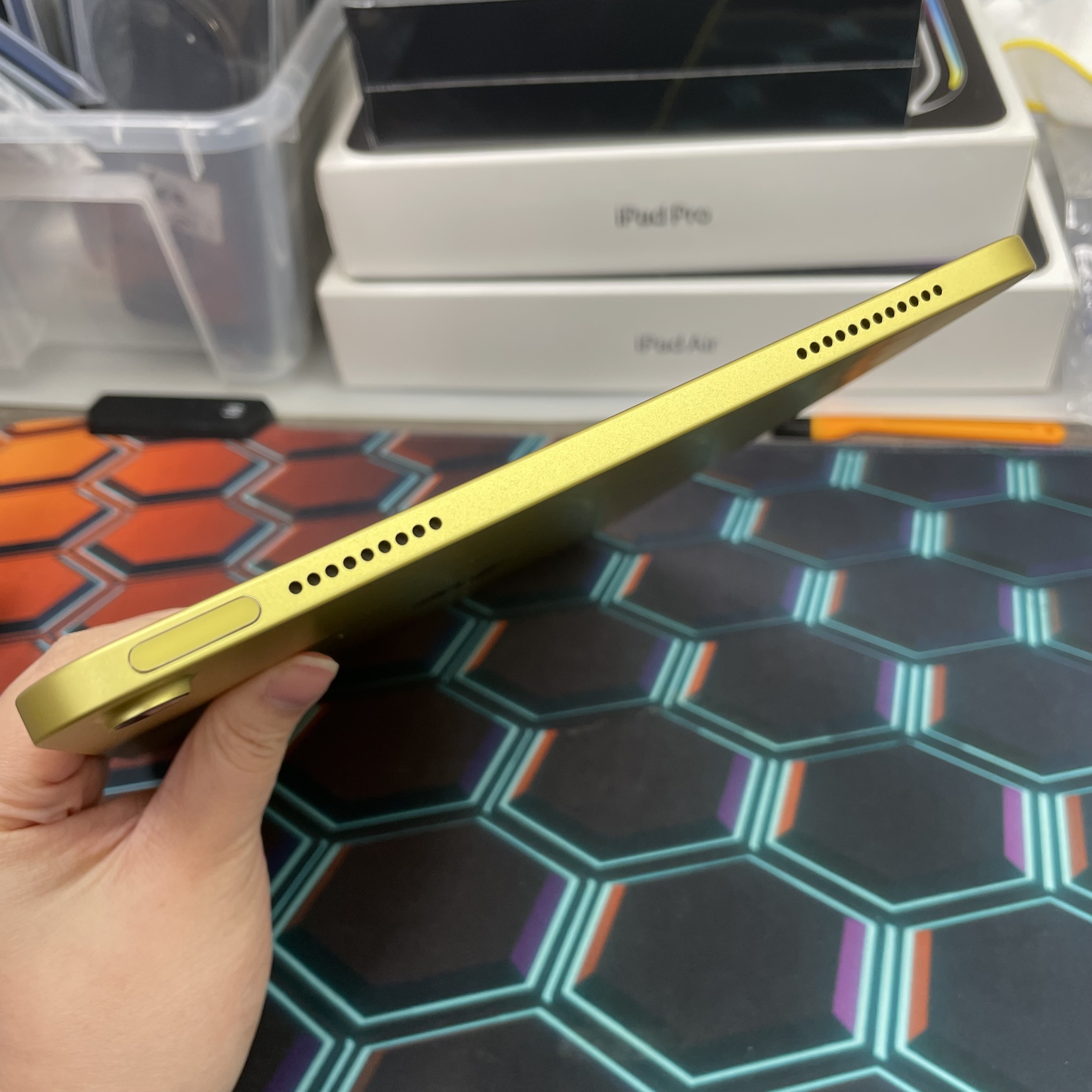 *8101100 iPad 11 全新機 128GB WIFI版 黃色 yellow