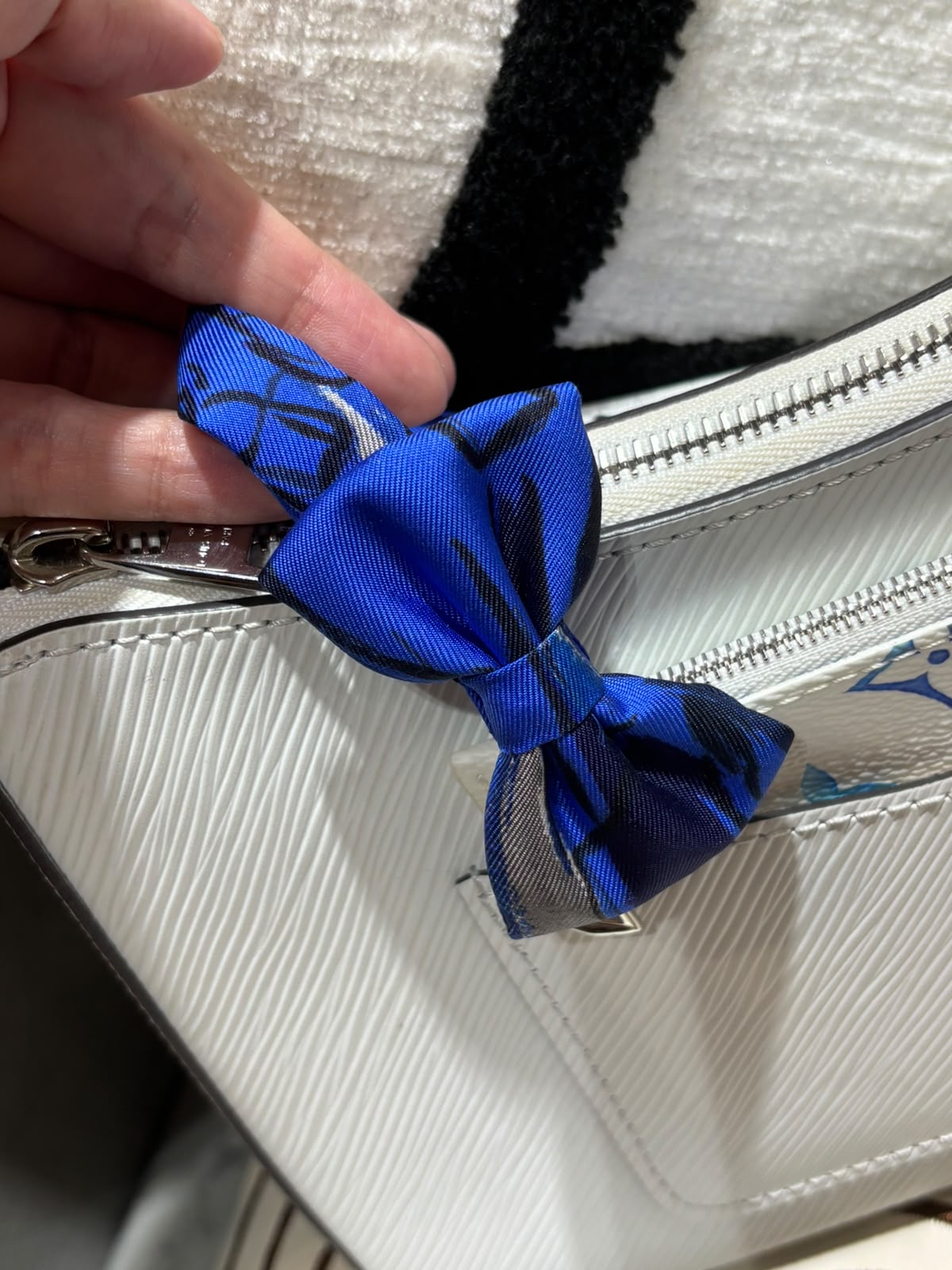 HERMES Silk Noeud Papillon Bow Tie 藍色絲質蝴蝶領結 100%Authentic, 98%new  