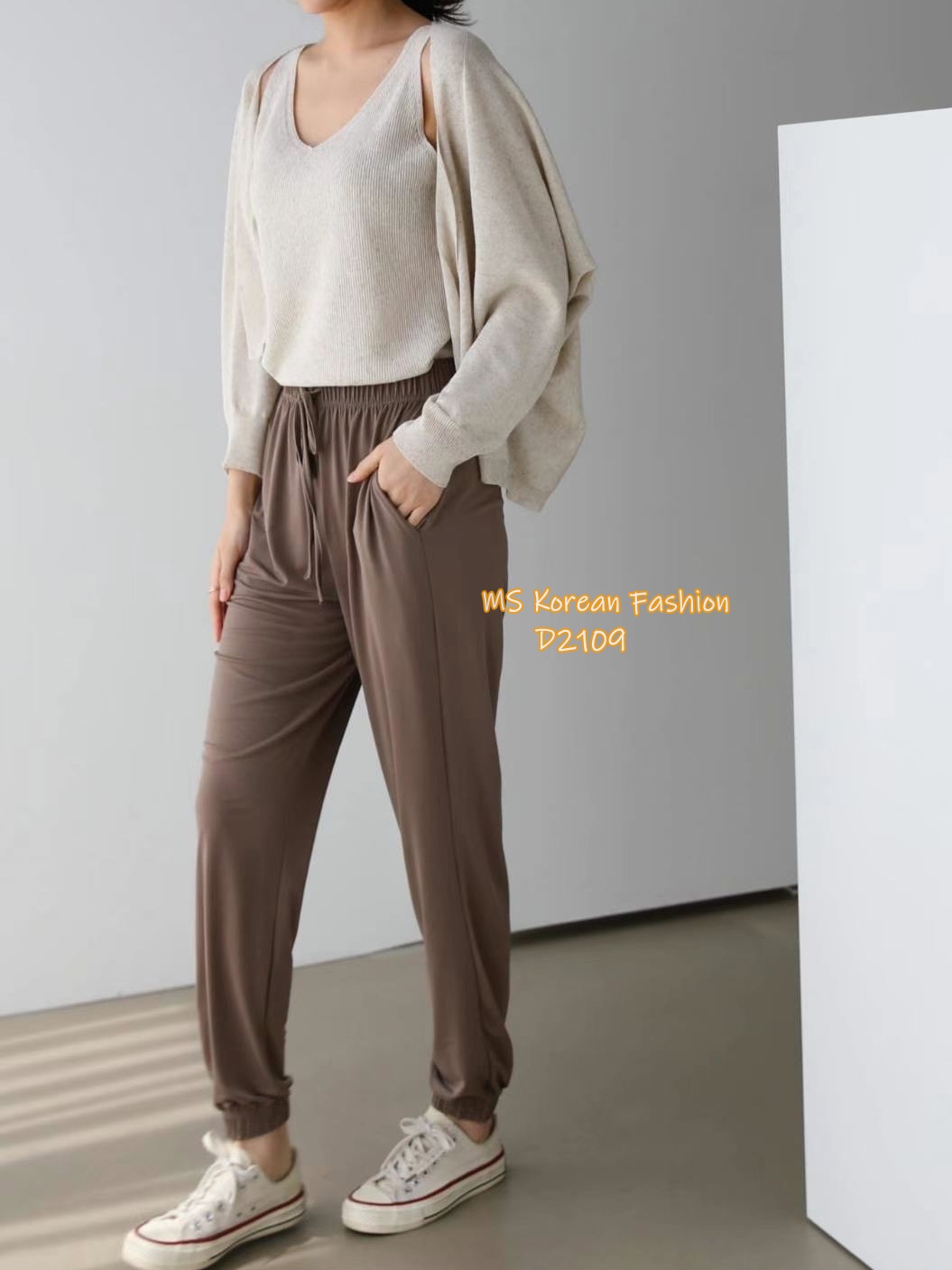 D2109 韓國🇰🇷冰涼料束腳休閒褲